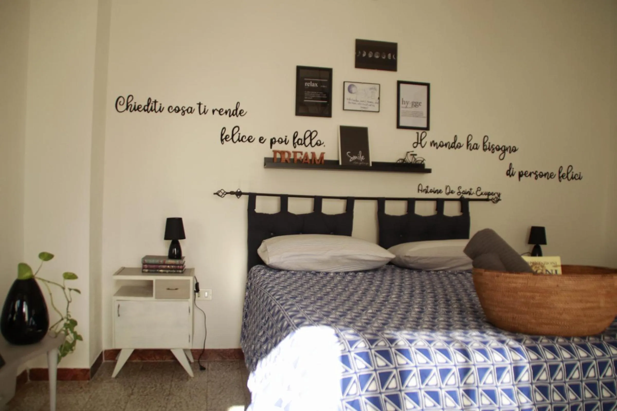 Bedroom, Bed in Santu Bustianu