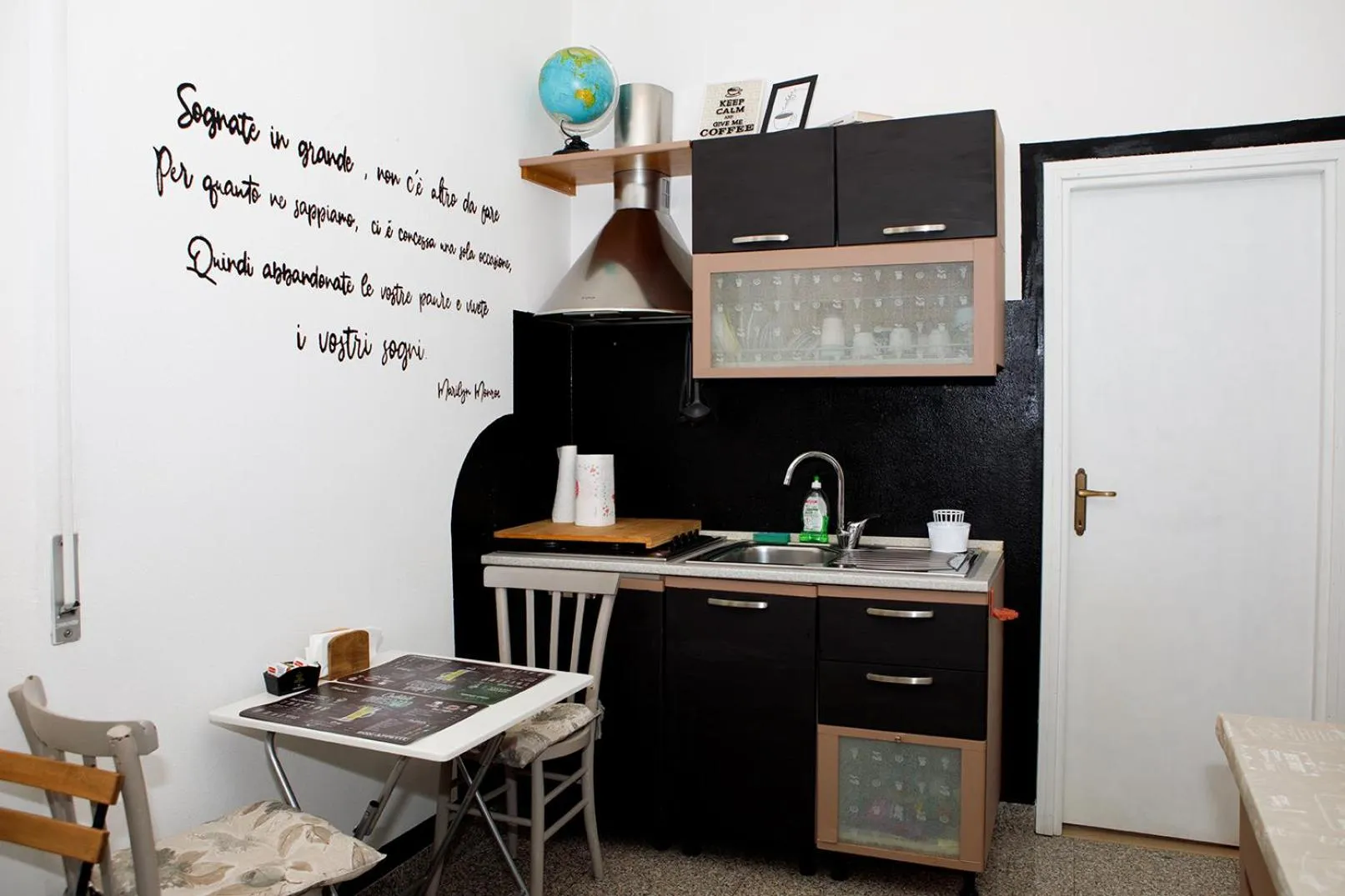 Kitchen or kitchenette in Santu Bustianu