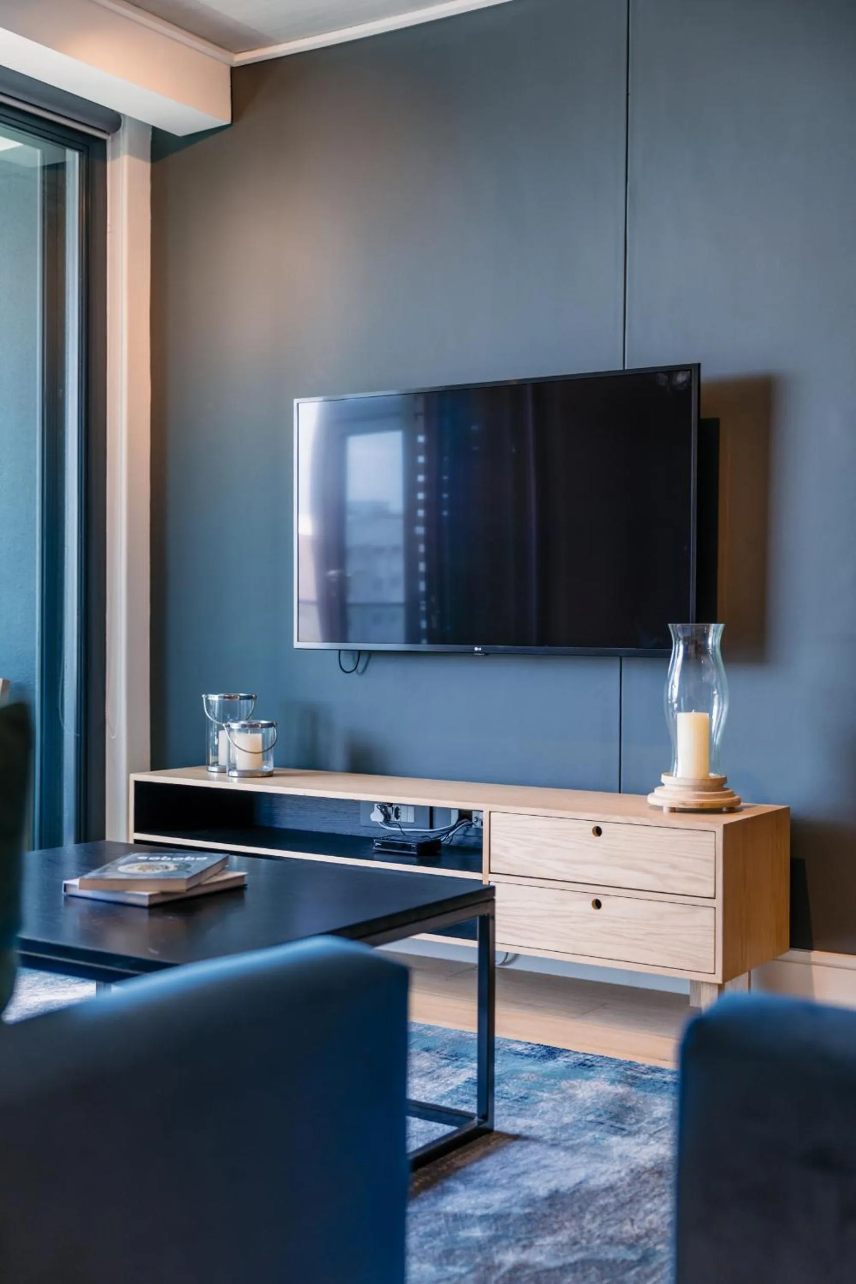 TV and multimedia in Latitude Aparthotel by Totalstay