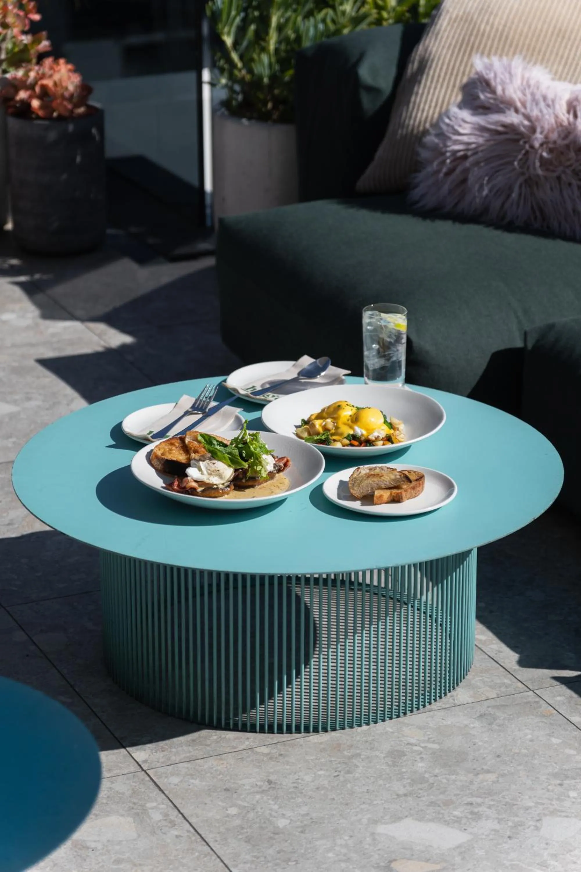 Food and drinks in Latitude Aparthotel by Totalstay