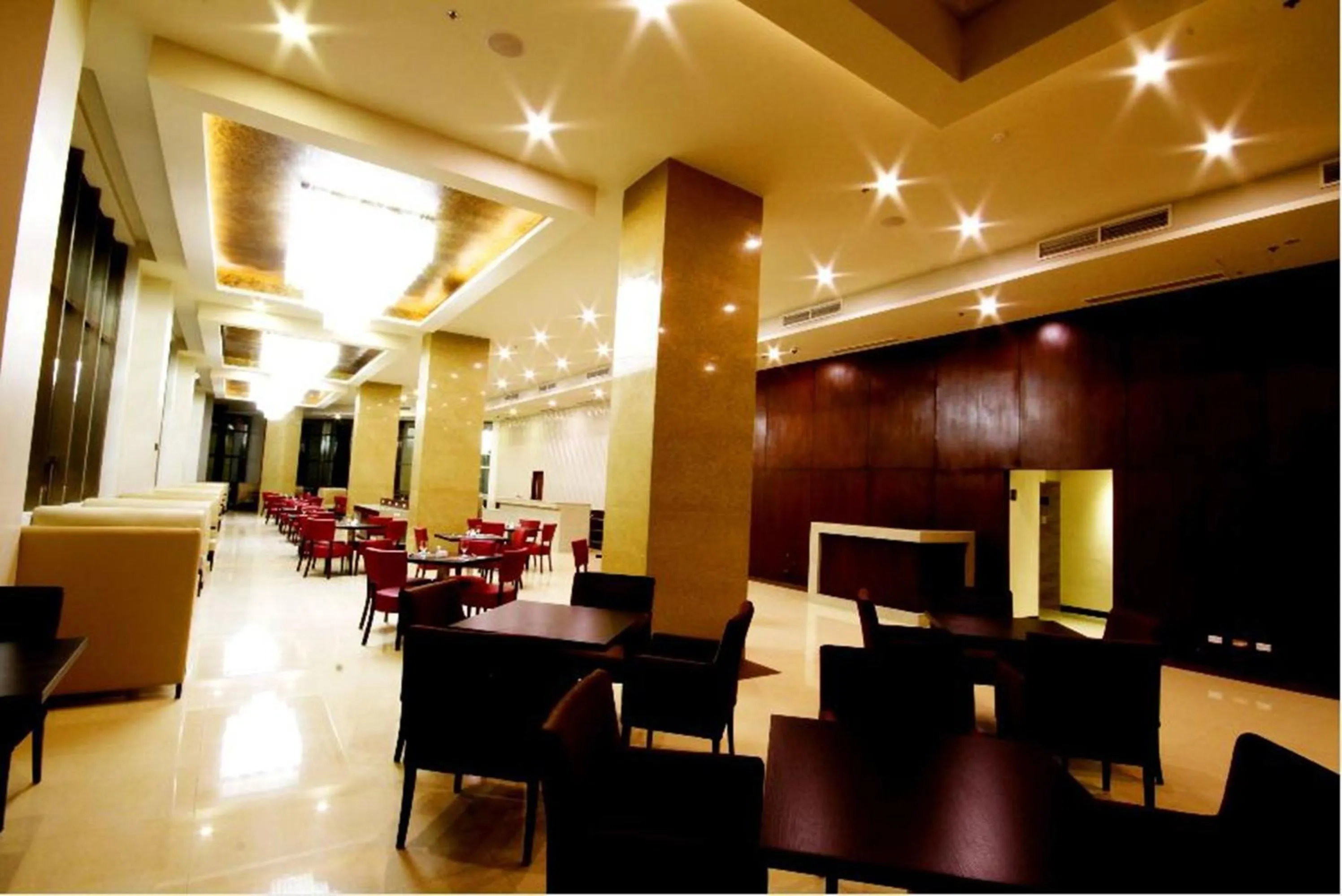 Restaurant/places to eat in Mandarin Plaza Hotel