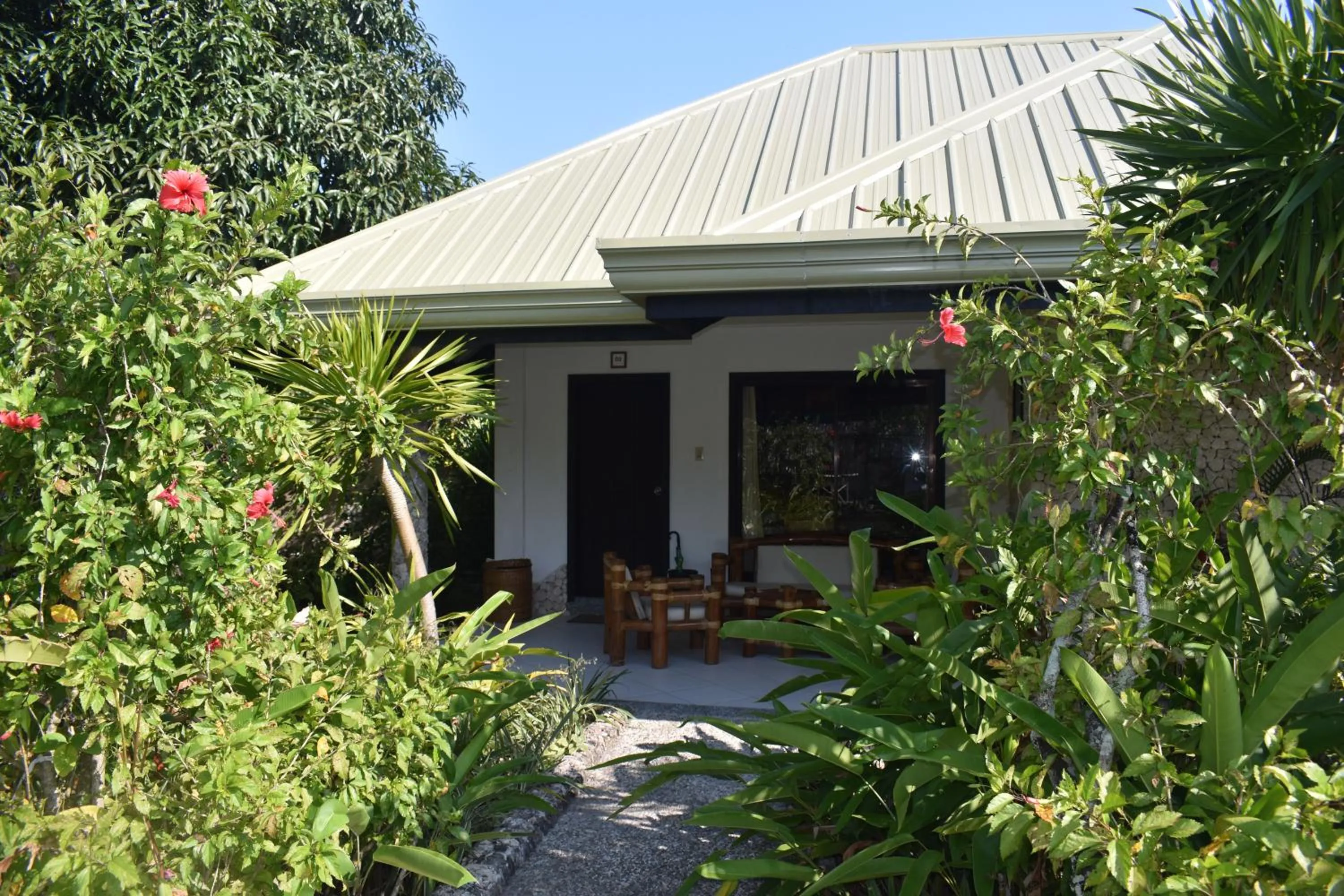 Garden view in Dolphin House Resort Moalboal