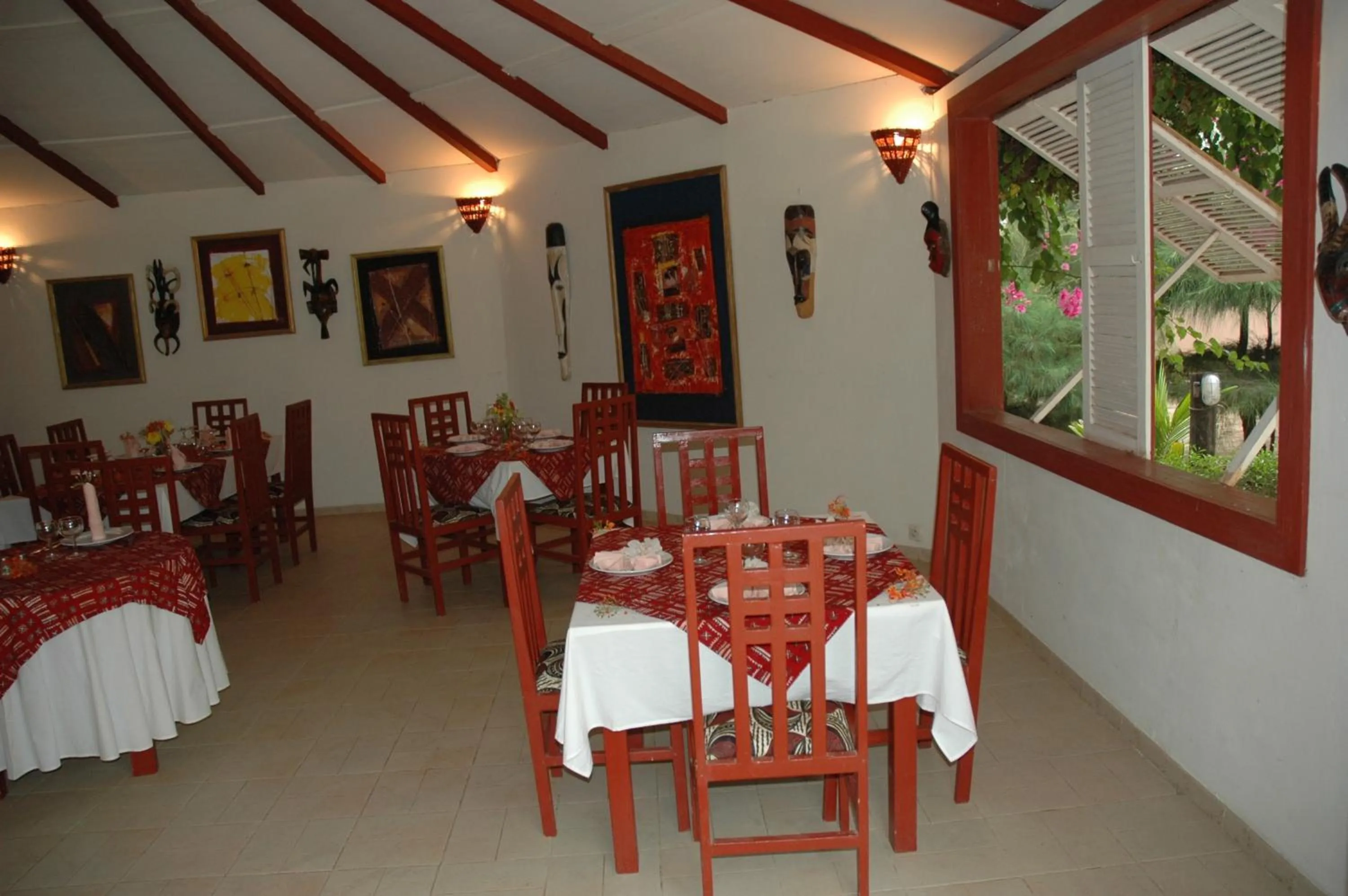 Restaurant/places to eat in Diamarek Hotel Sur La Plage