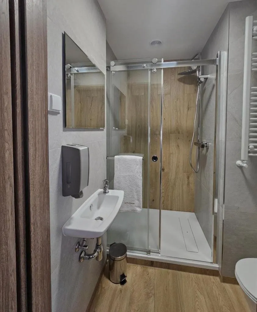 Restauracja i Noclegi Pod Kasztanami