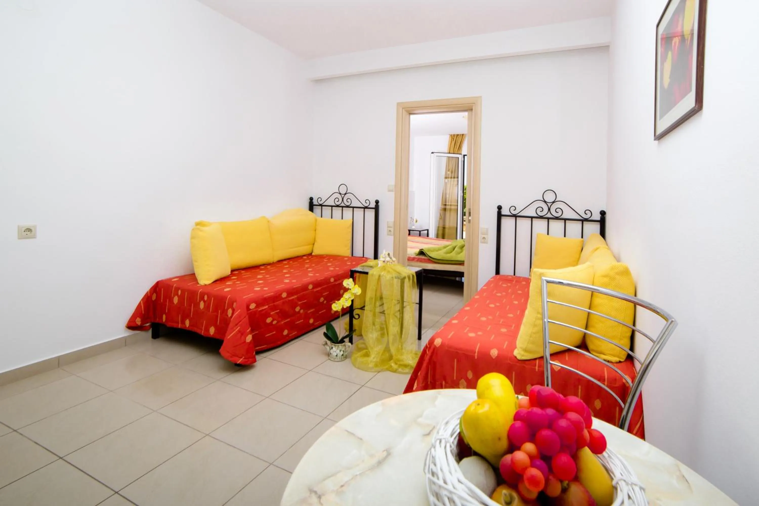 Living room, Bed in Real Palace