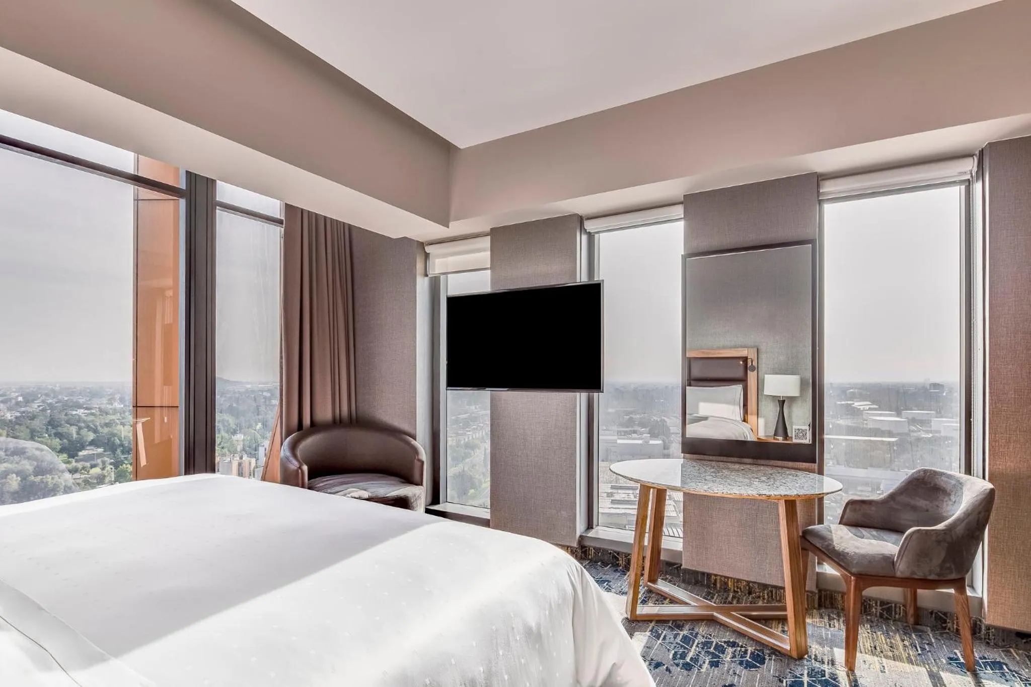 Photo of the whole room, Bed in Fiesta Americana Viaducto Aeropuerto