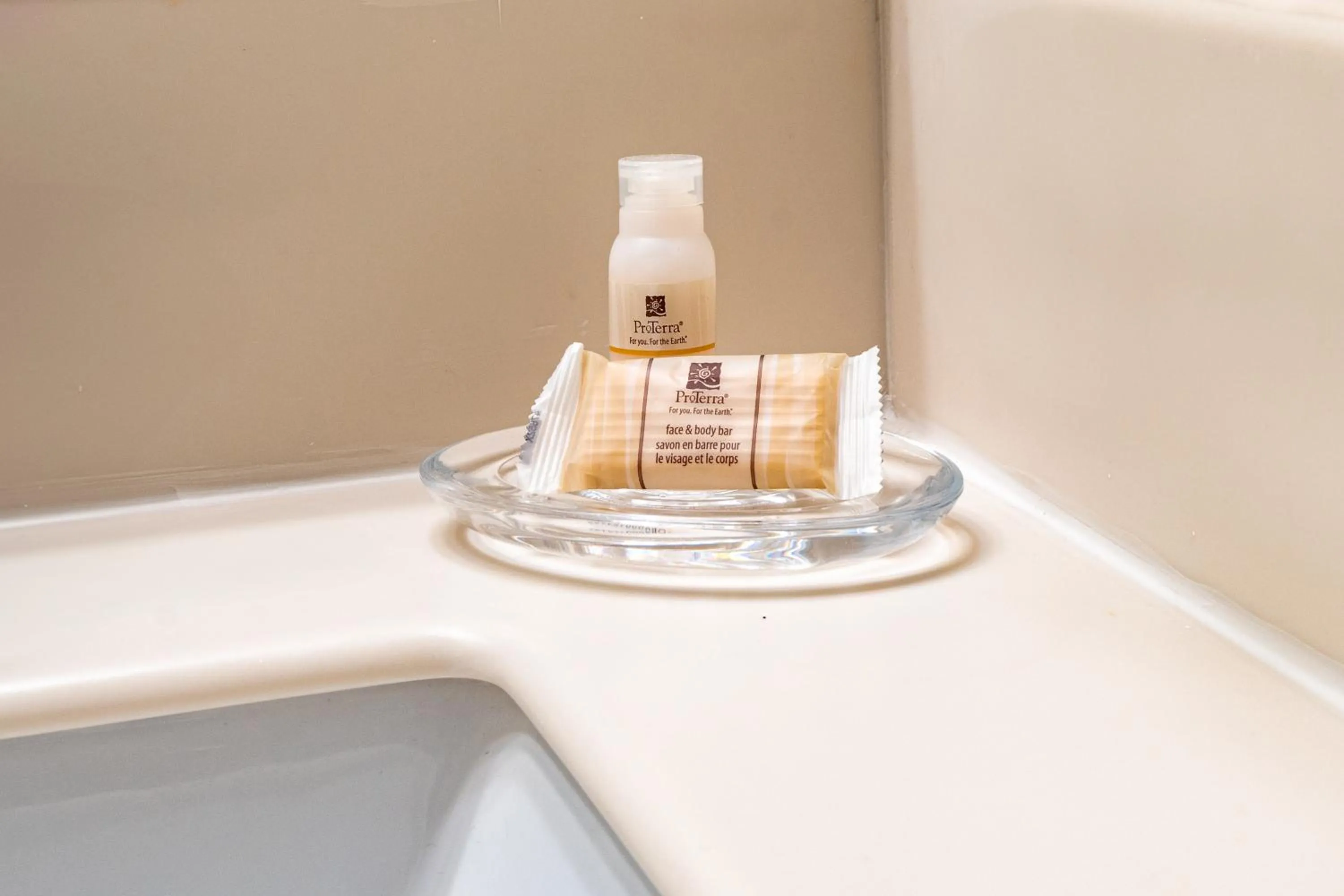 Bathroom in Elm House Inn