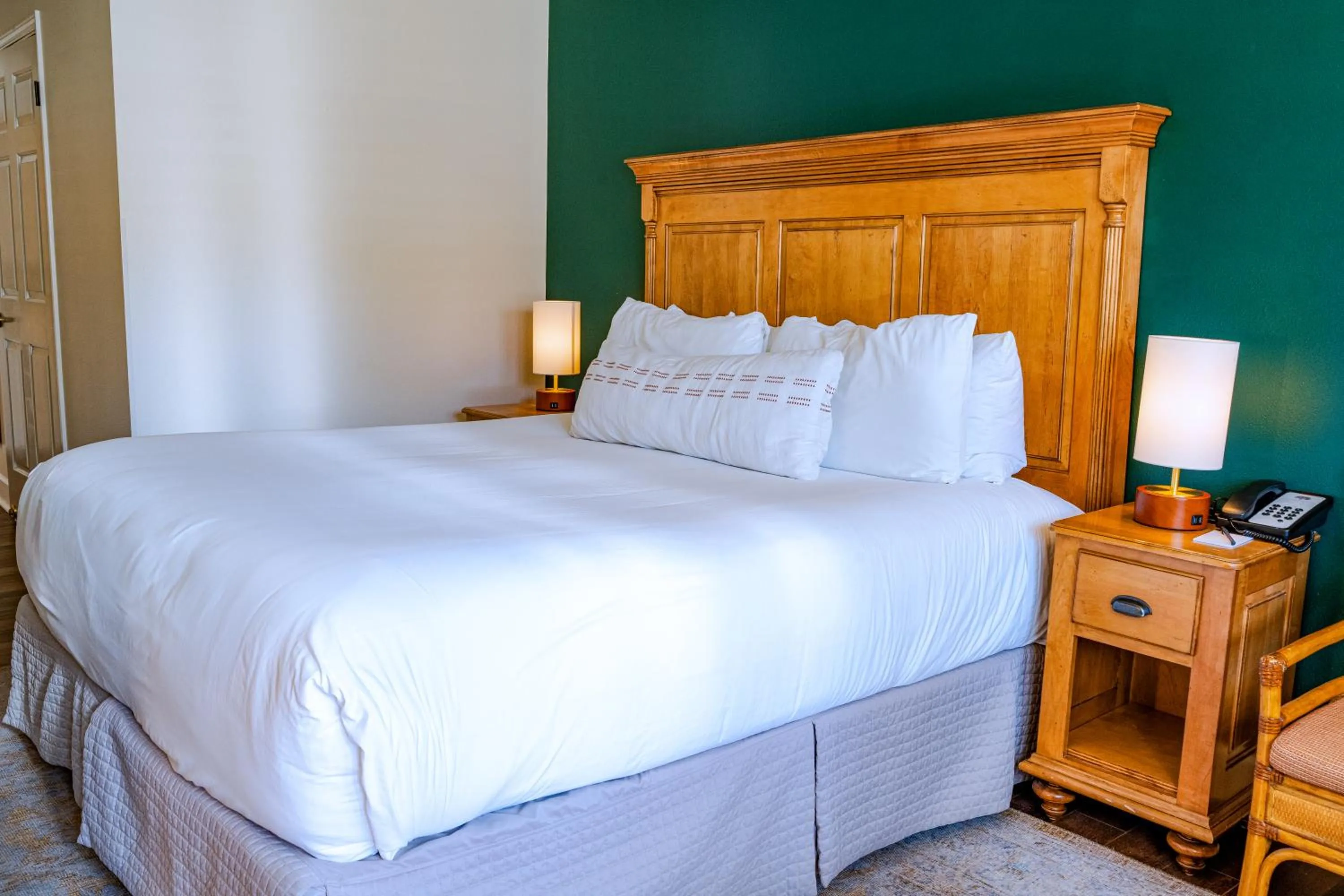 Bed in Elm House Inn