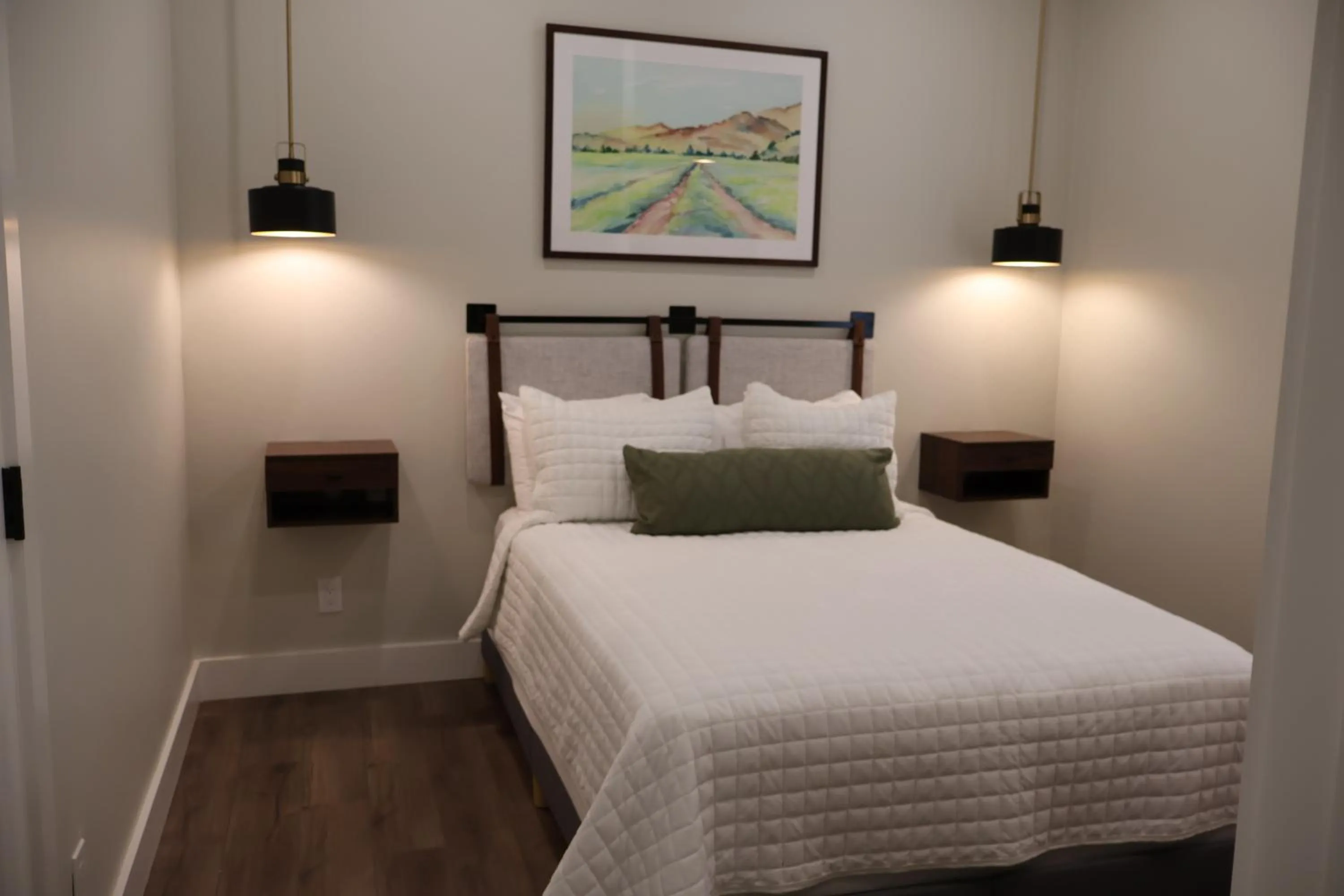 Bed in Elm House Inn