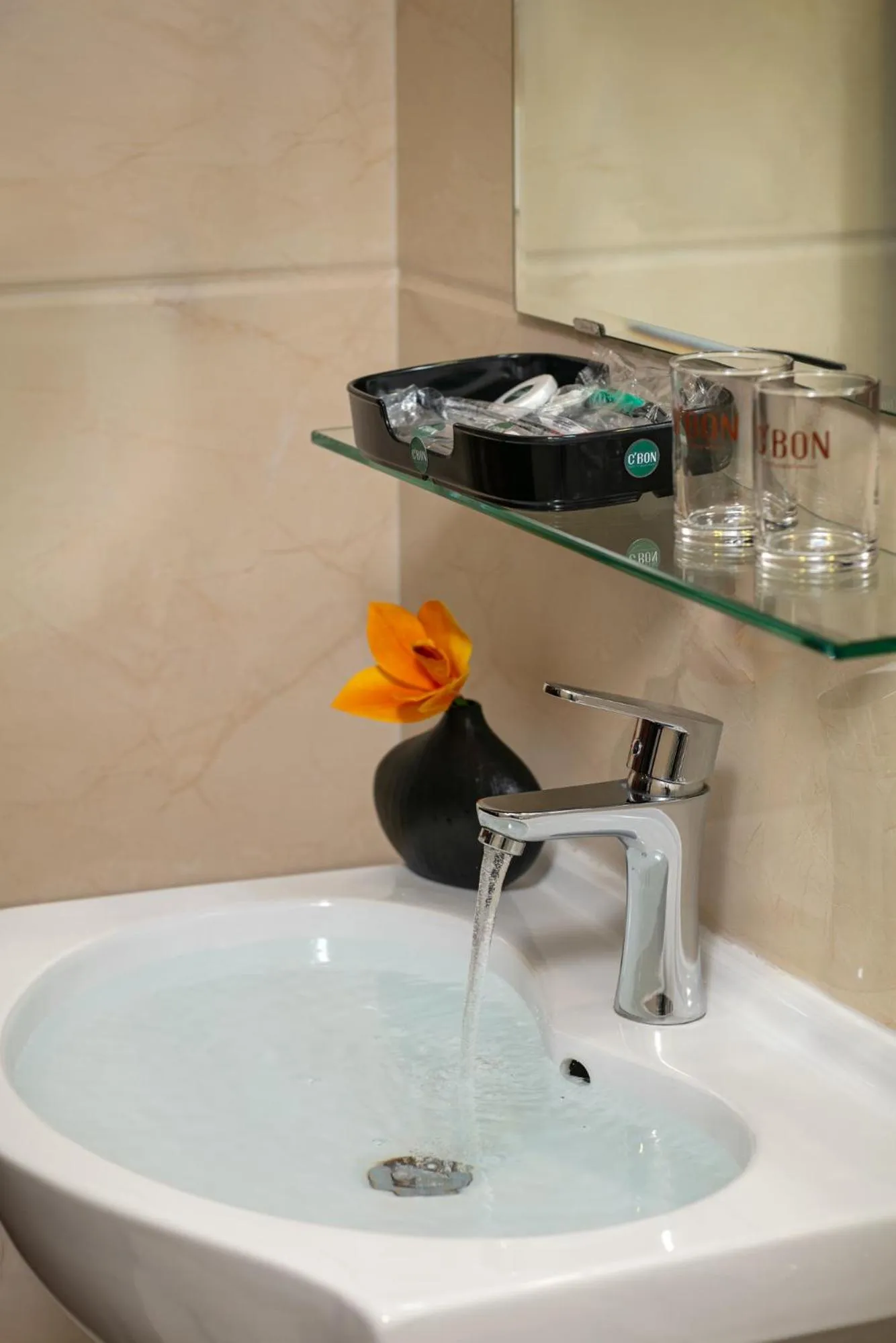 Bathroom in C'Bon Hotel Do Quang