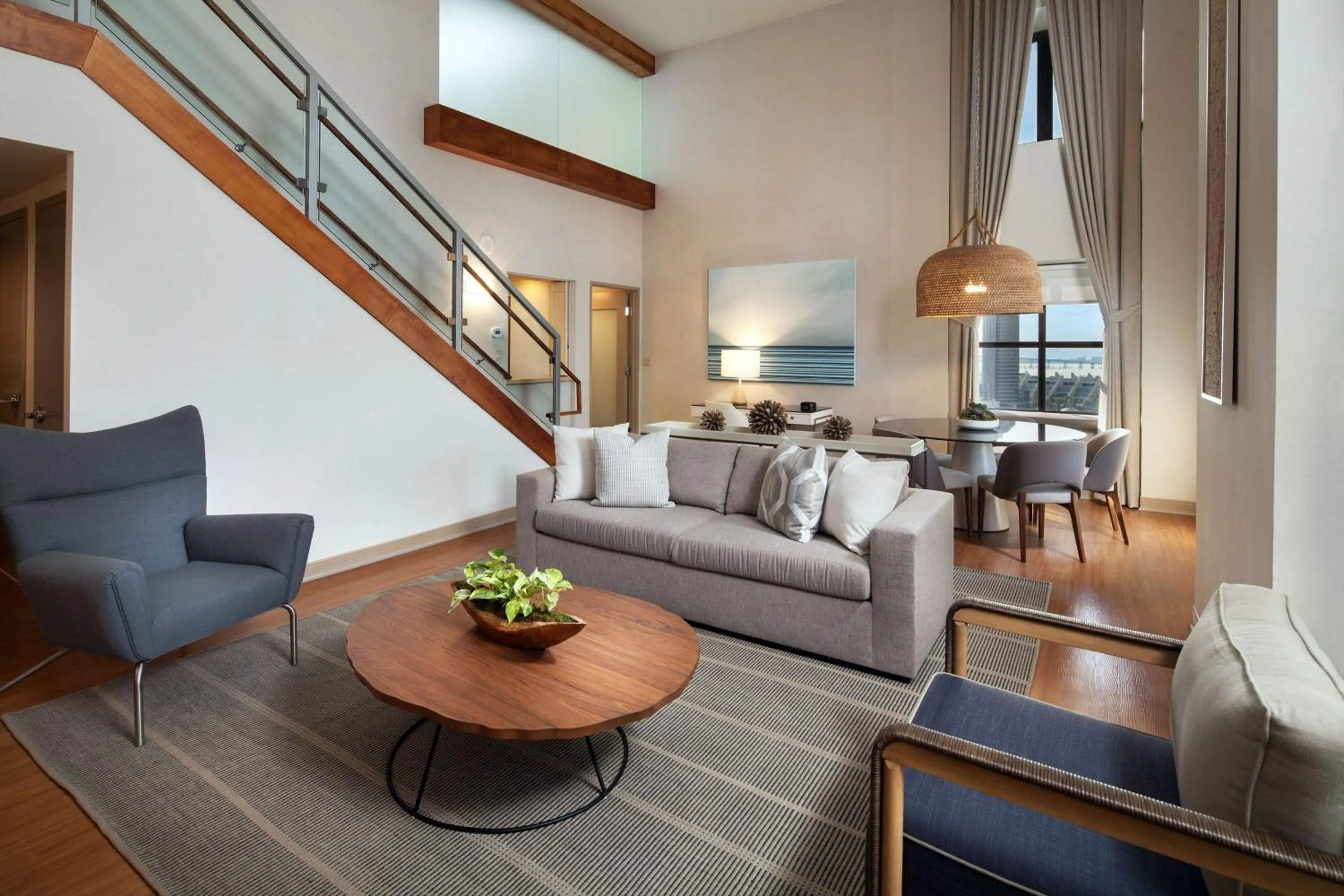 Living room in The Westin San Diego Gaslamp Quarter