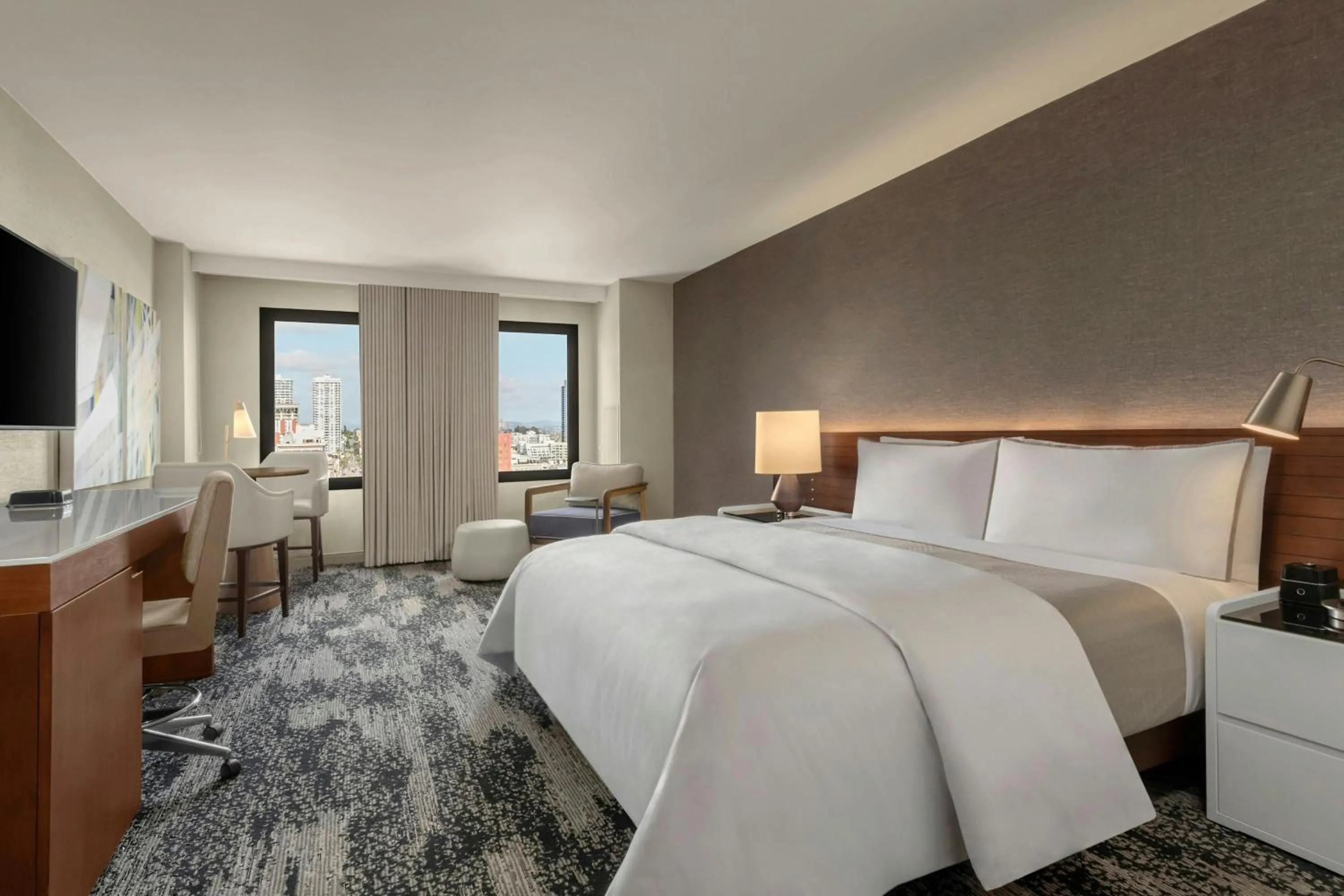 Photo of the whole room, Bed in The Westin San Diego Gaslamp Quarter