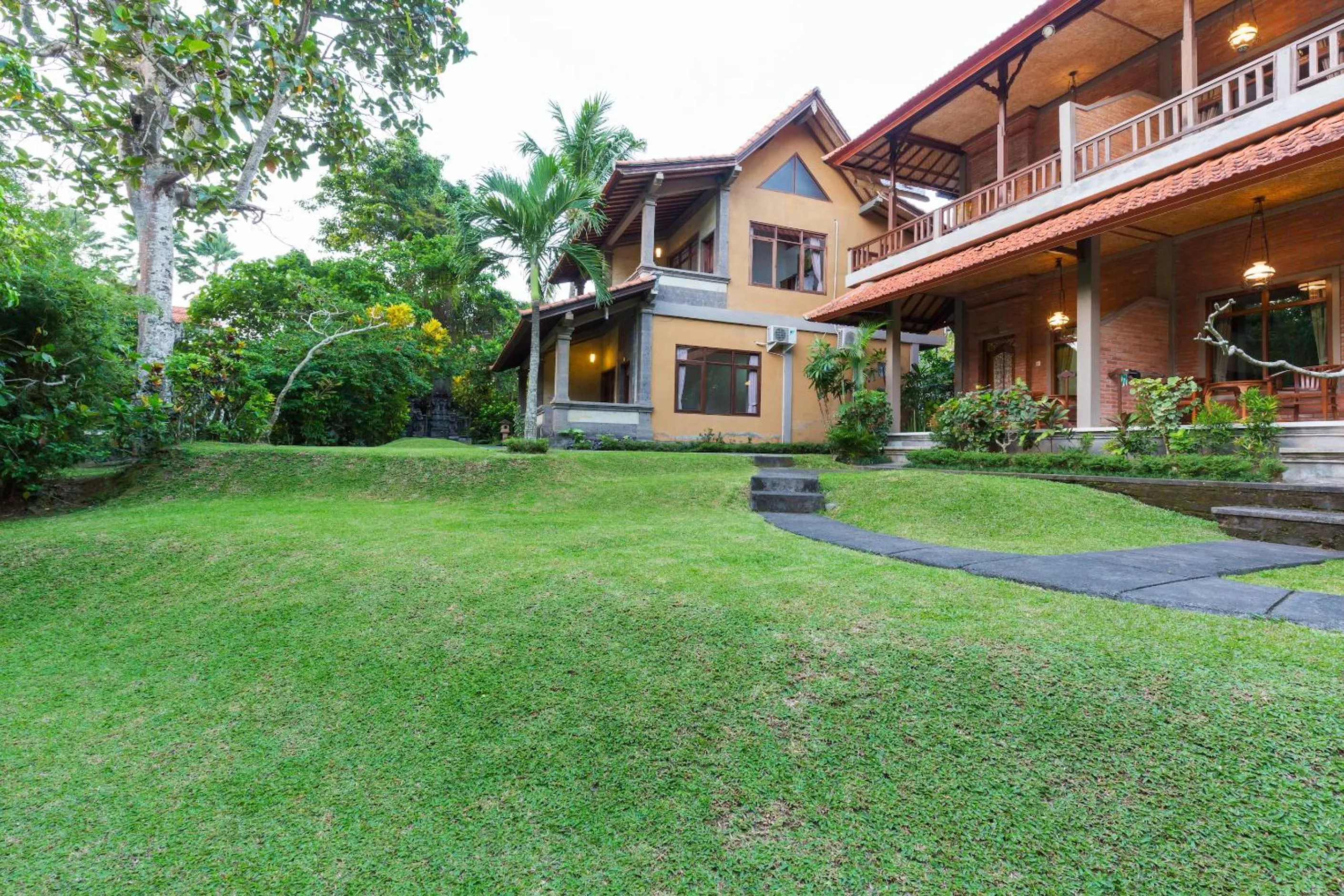 Garden in Wenara Bali Bungalows