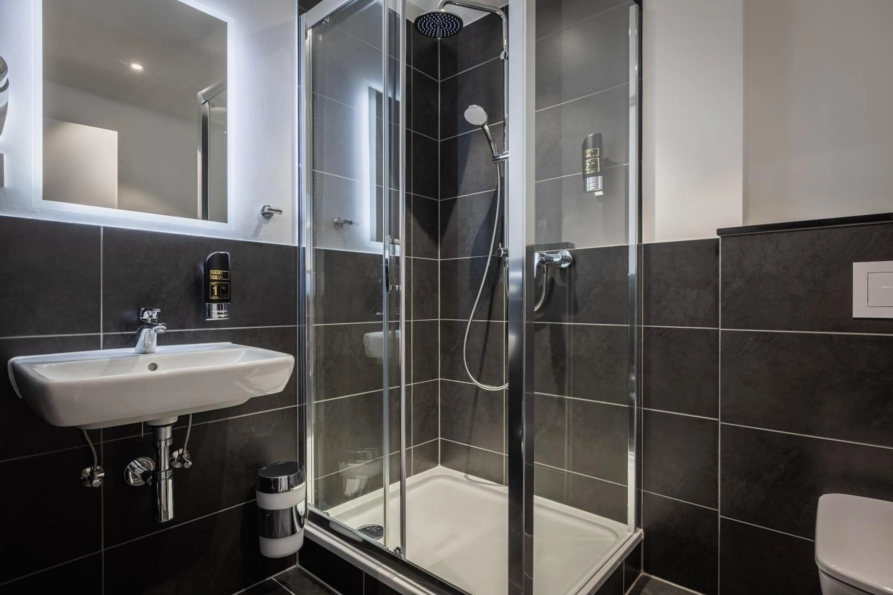 Shower in SMARTY Hotel Euler Homburg, Saar - KONTAKTLOSER SELF CHECK-IN