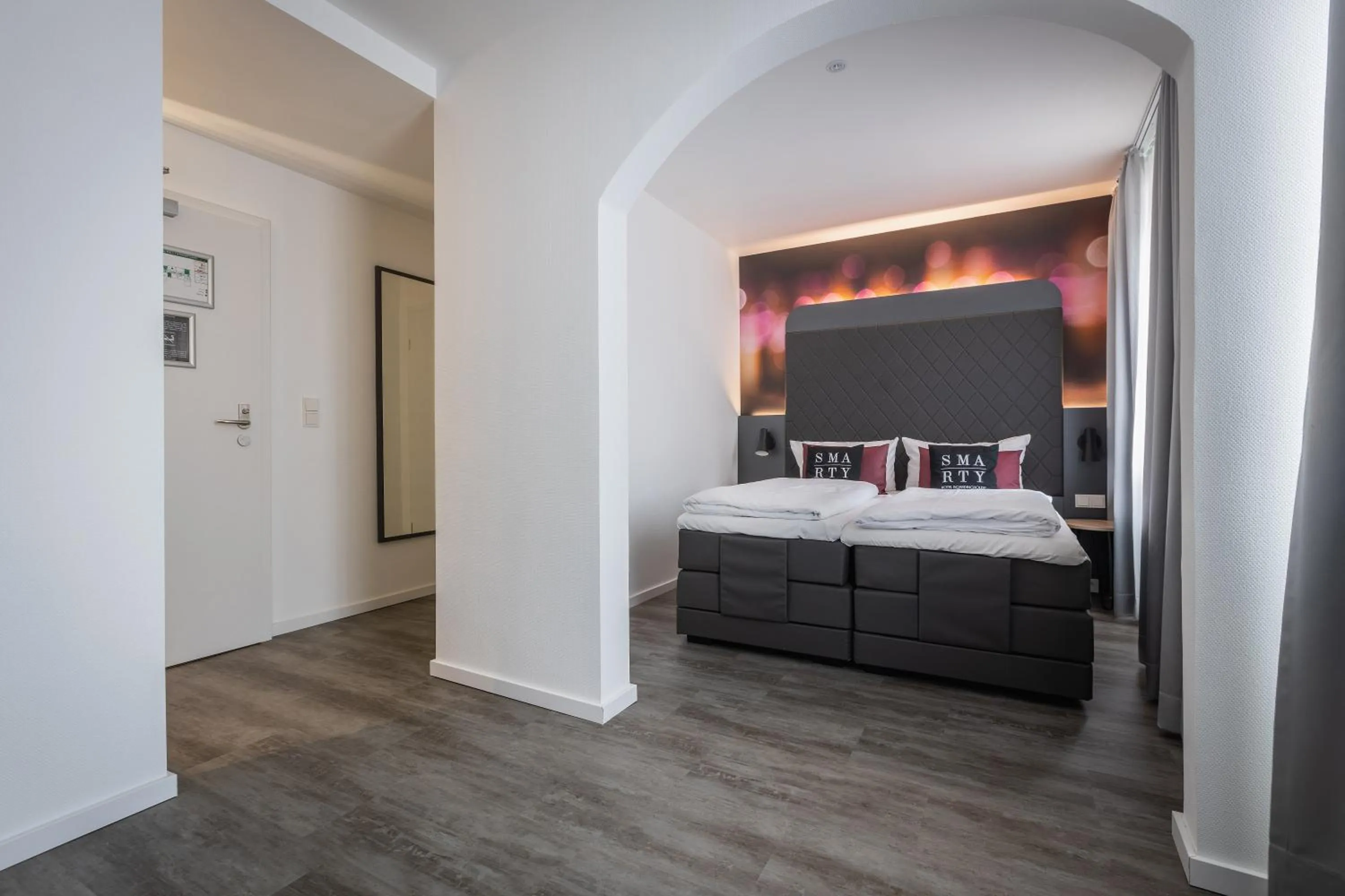 Photo of the whole room in SMARTY Hotel Euler Homburg, Saar - KONTAKTLOSER SELF CHECK-IN