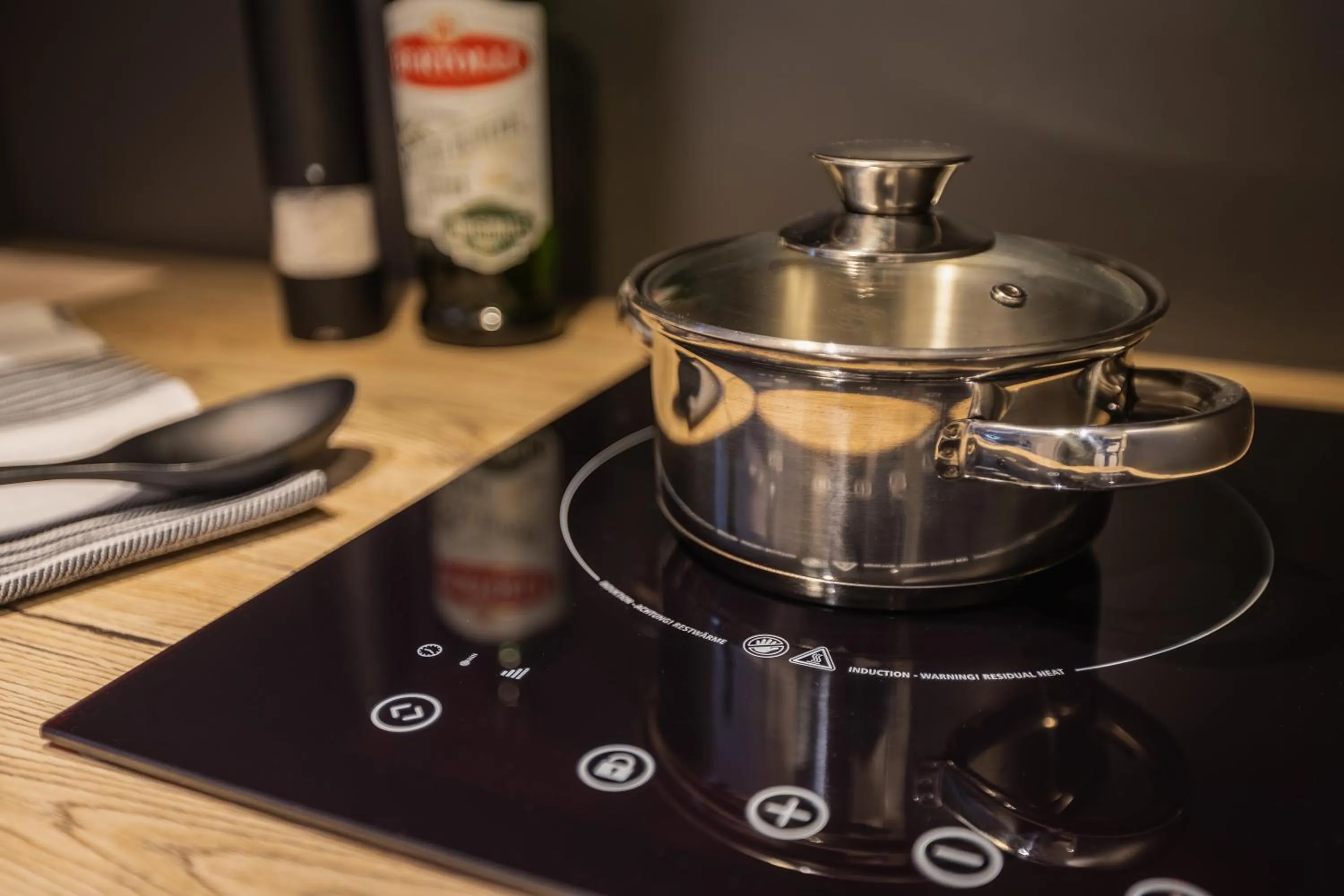 stove in SMARTY Hotel Euler Homburg, Saar - KONTAKTLOSER SELF CHECK-IN