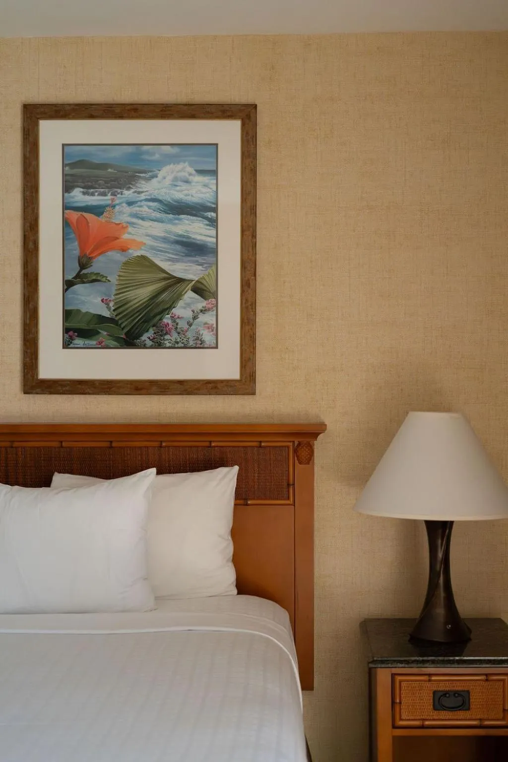 Bed in Waikiki Resort Hotel