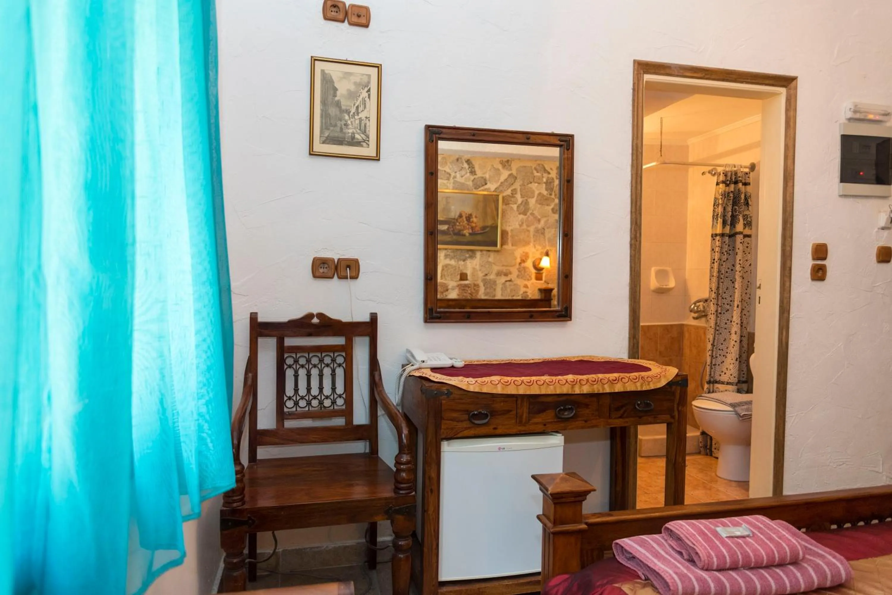 Seating area in Spot Hotel