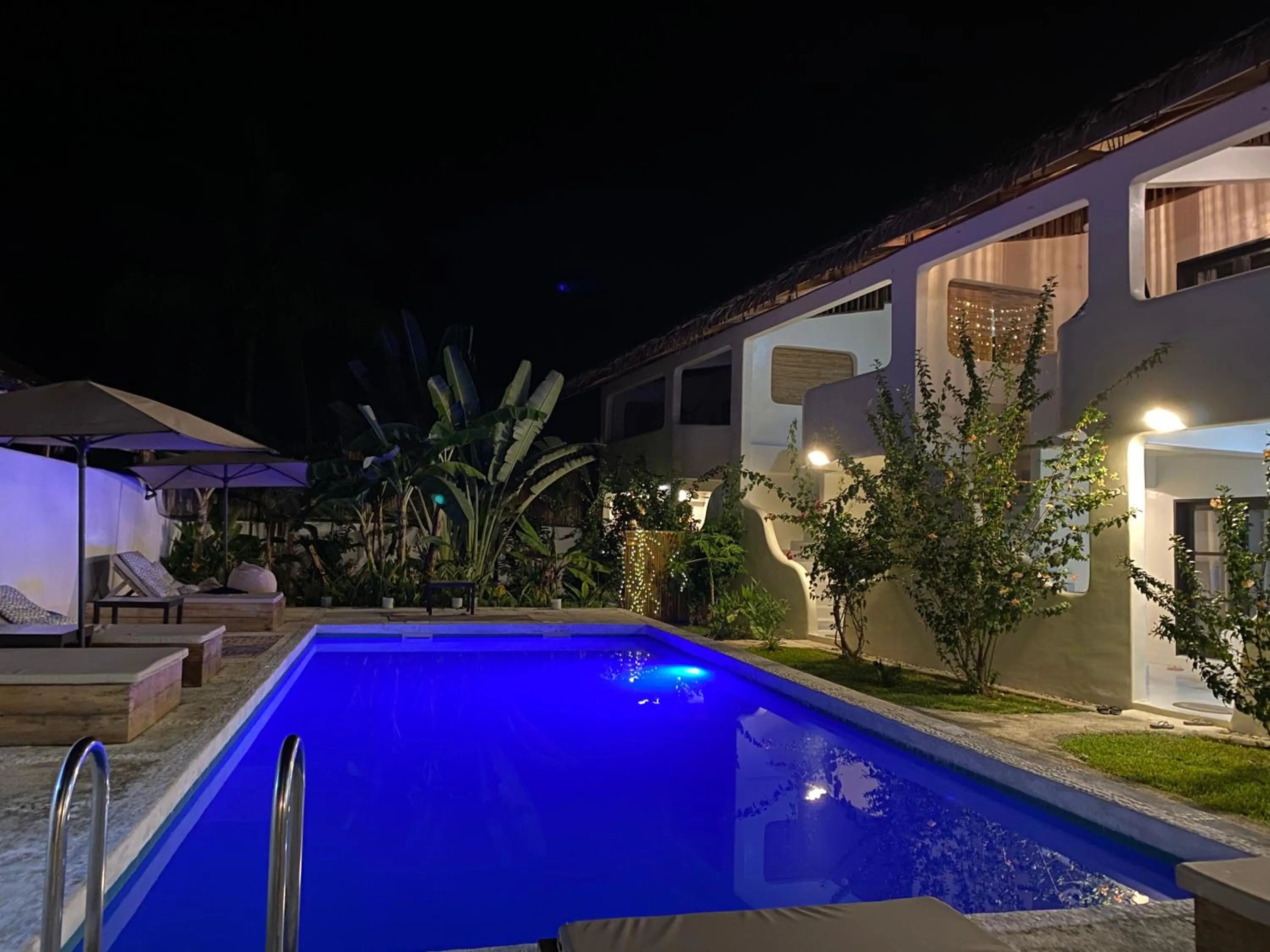 Property building in Parrots Boutique Resort