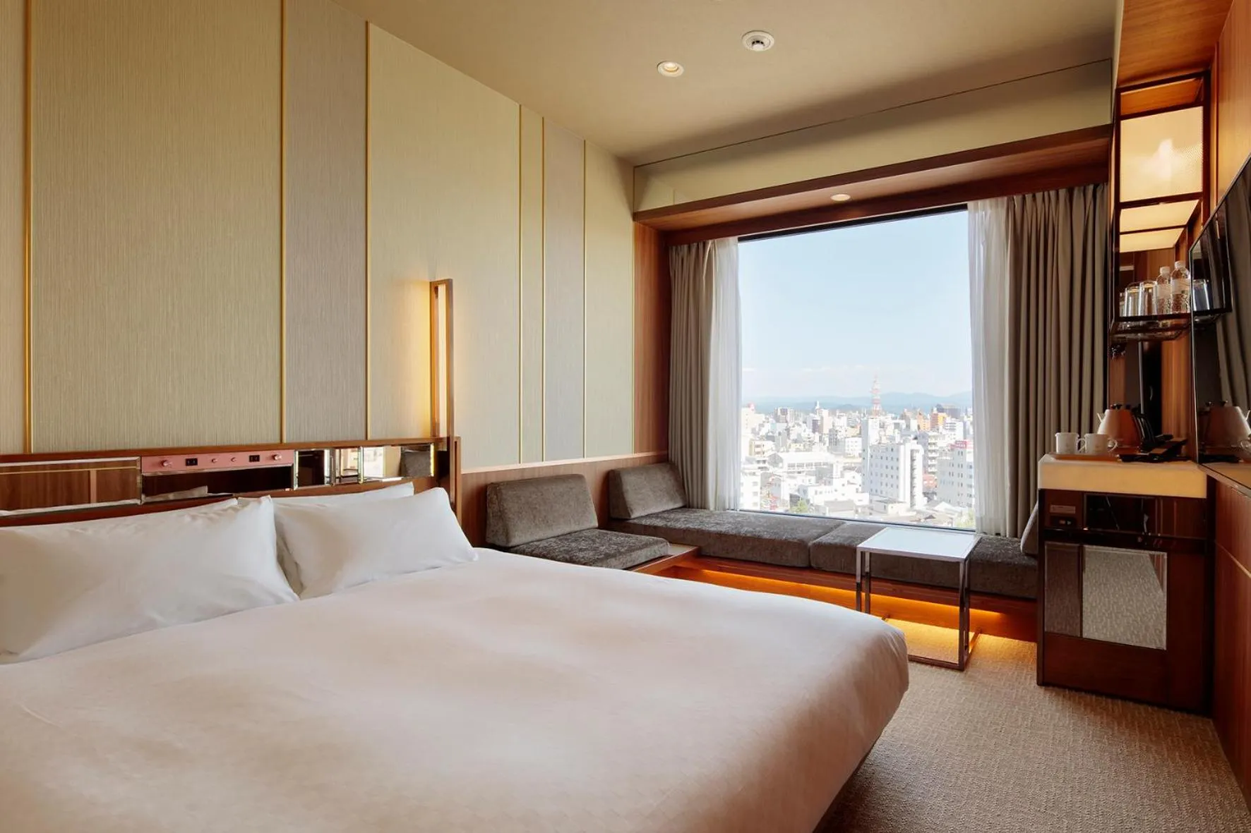 Photo of the whole room, Bed in Candeo Hotels Nankai Wakayama