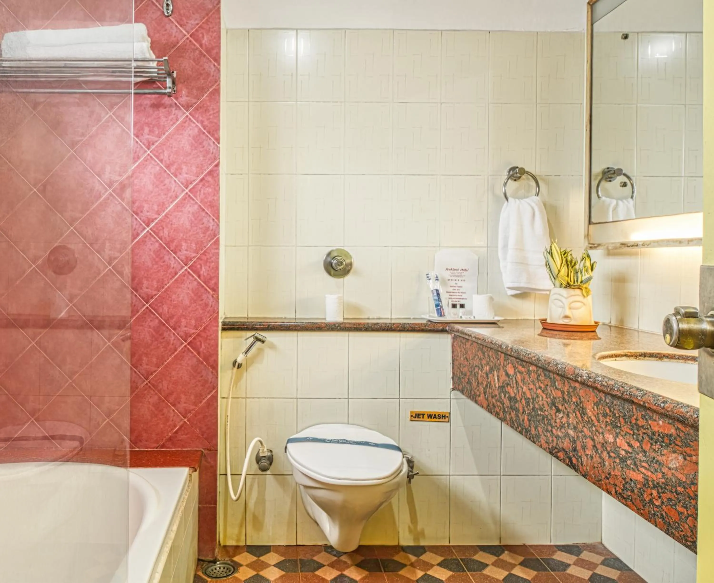 Shower in Parklane Hotel