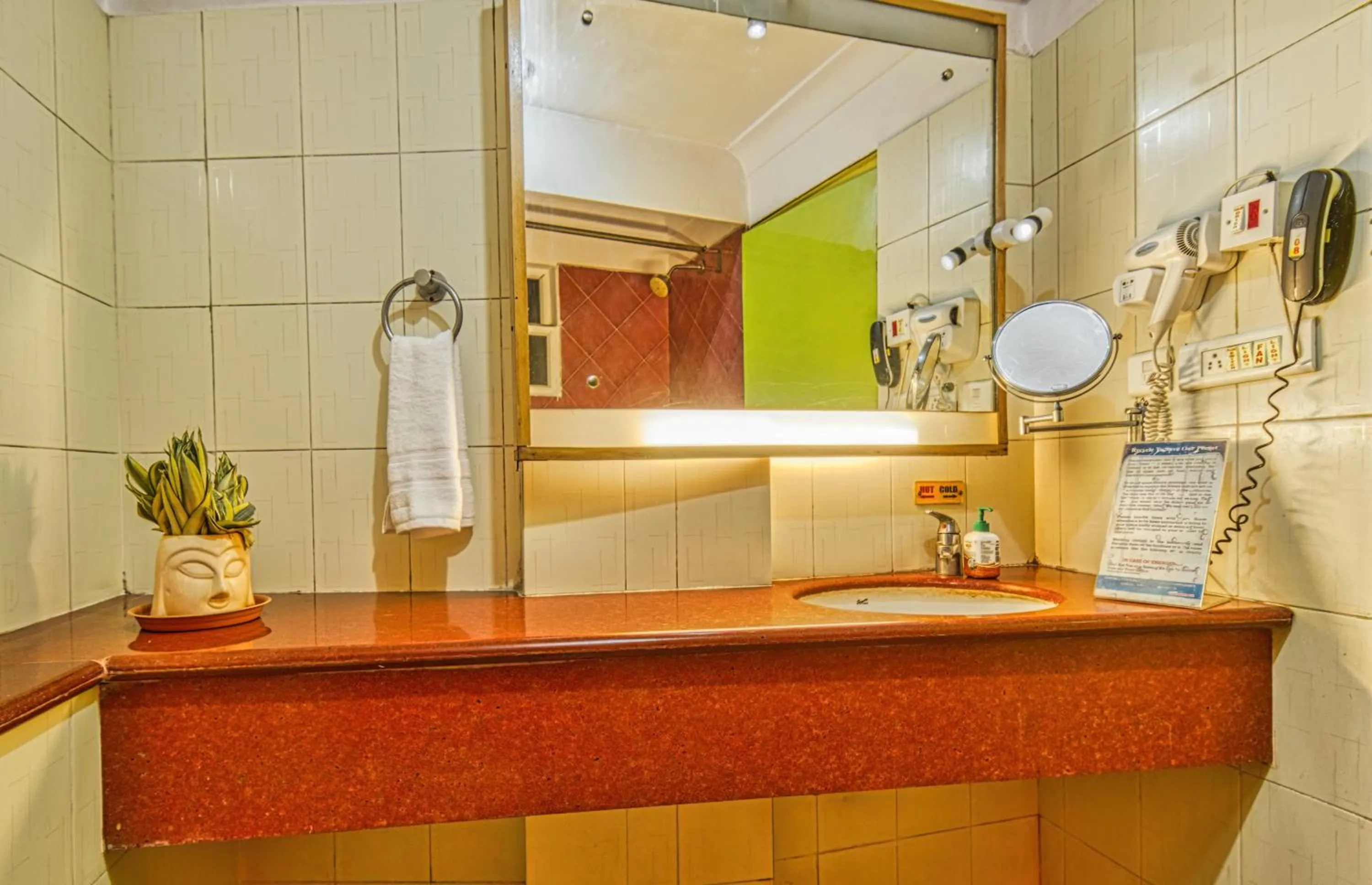 Bathroom in Parklane Hotel