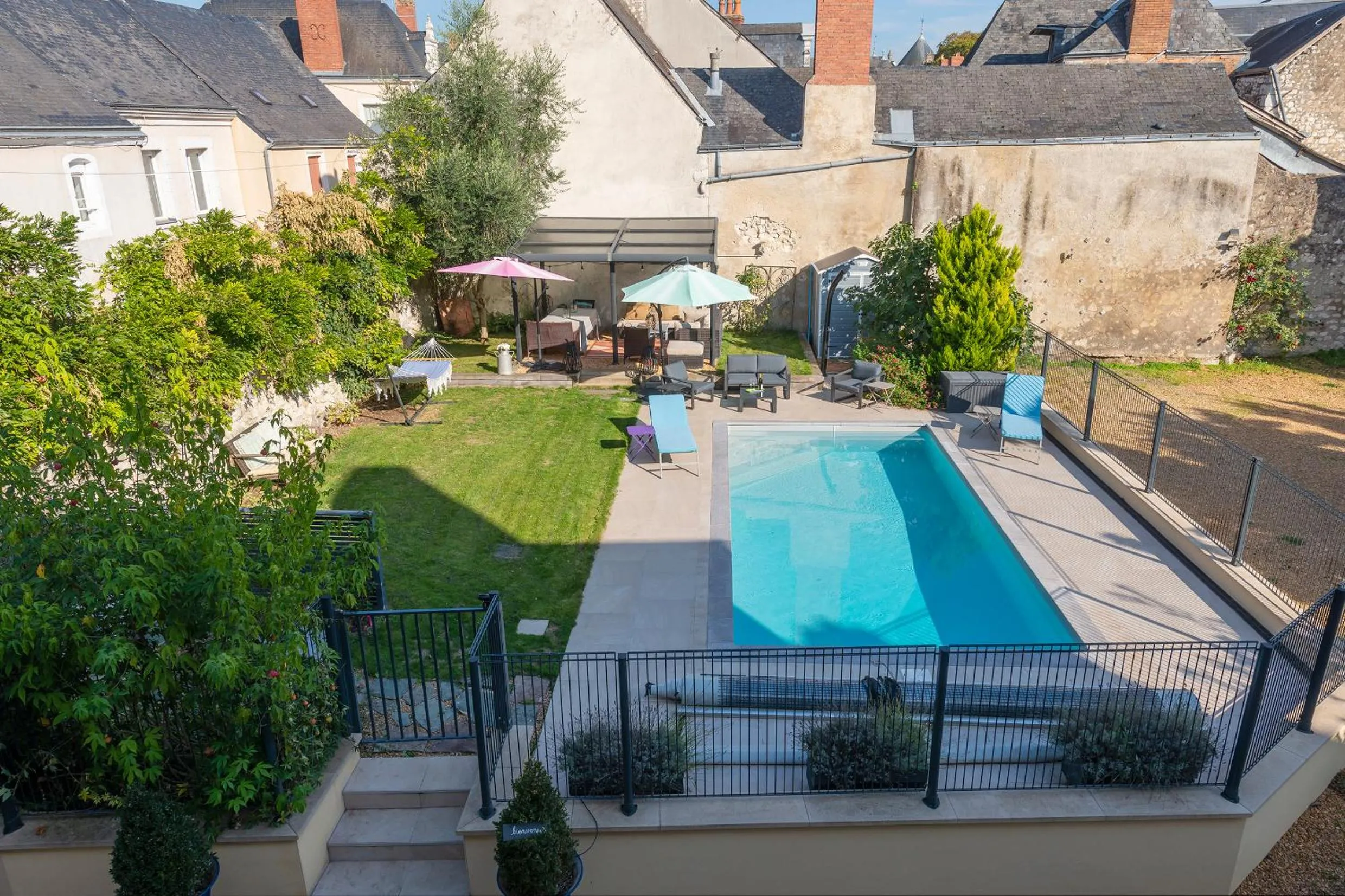 Swimming pool in 5 Grande Rue