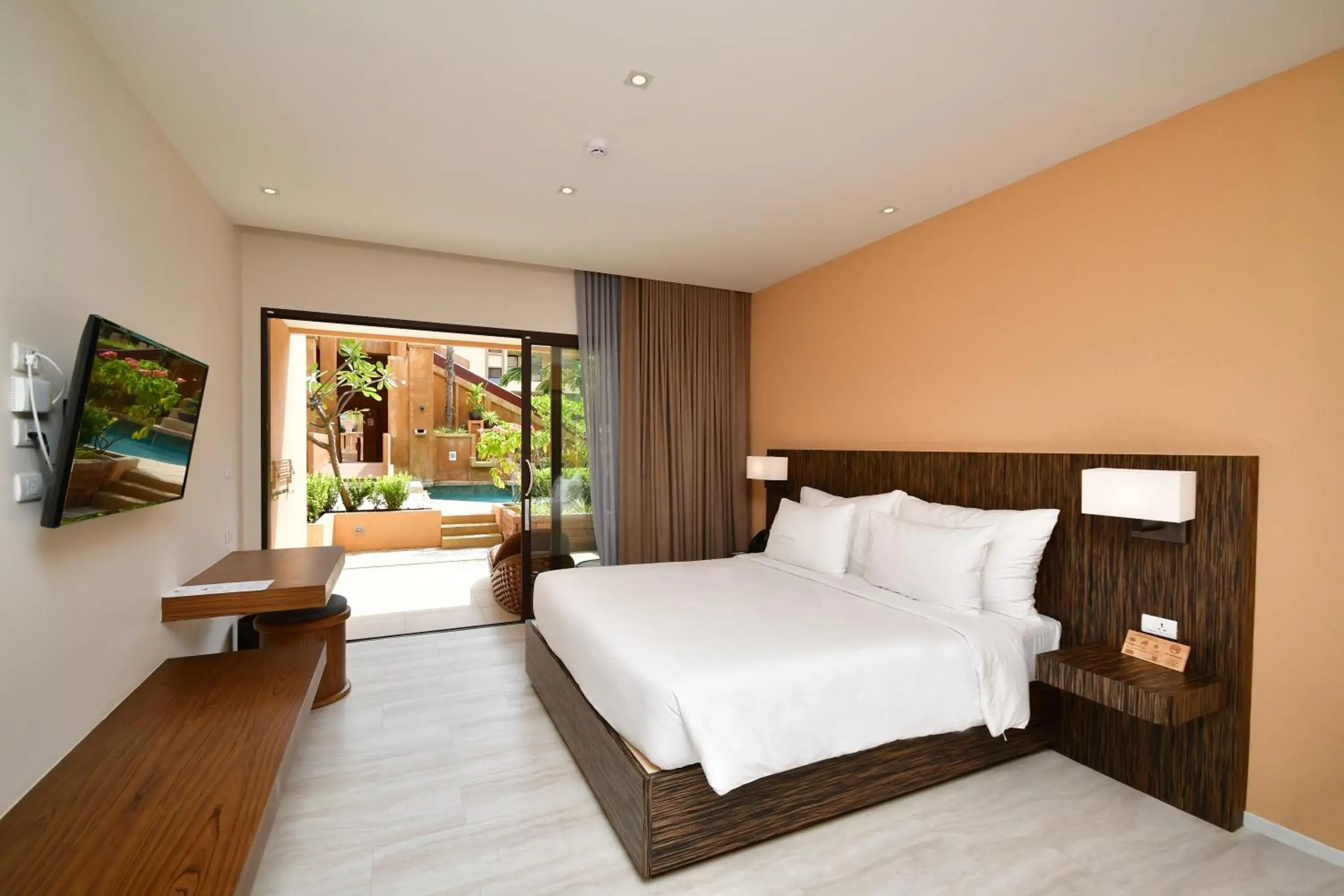 Deluxe Pool in Pamookkoo Deluxe Pool in Pamookkoo