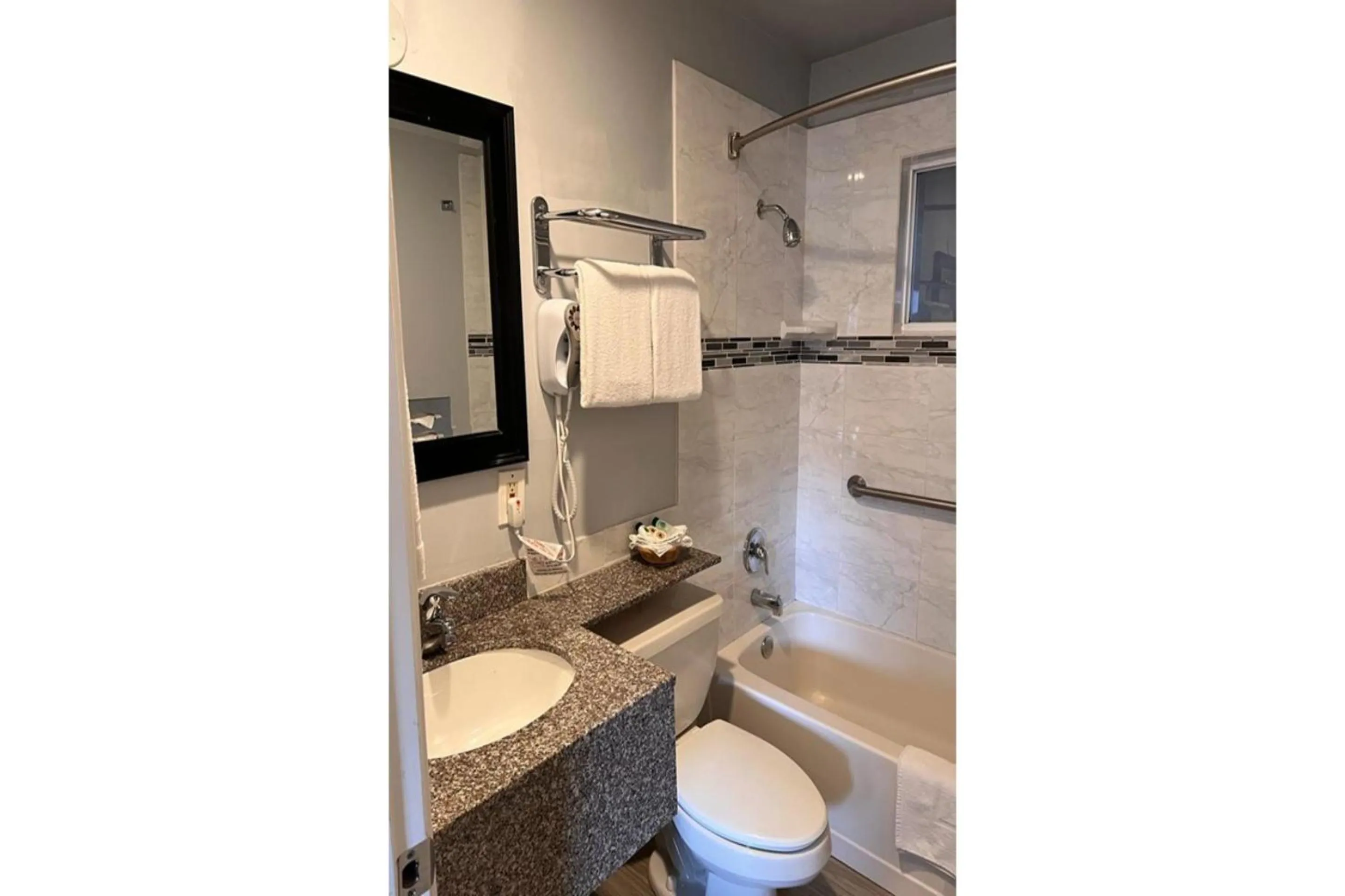 Bathroom in Islander Motel Santa Cruz CA