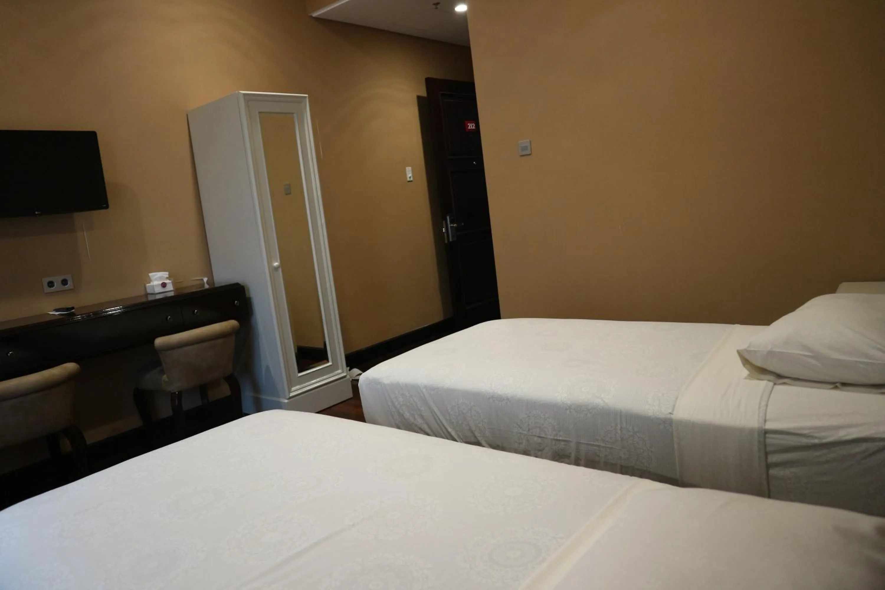 Bedroom, Bed in Beth Kasegaran Theresia