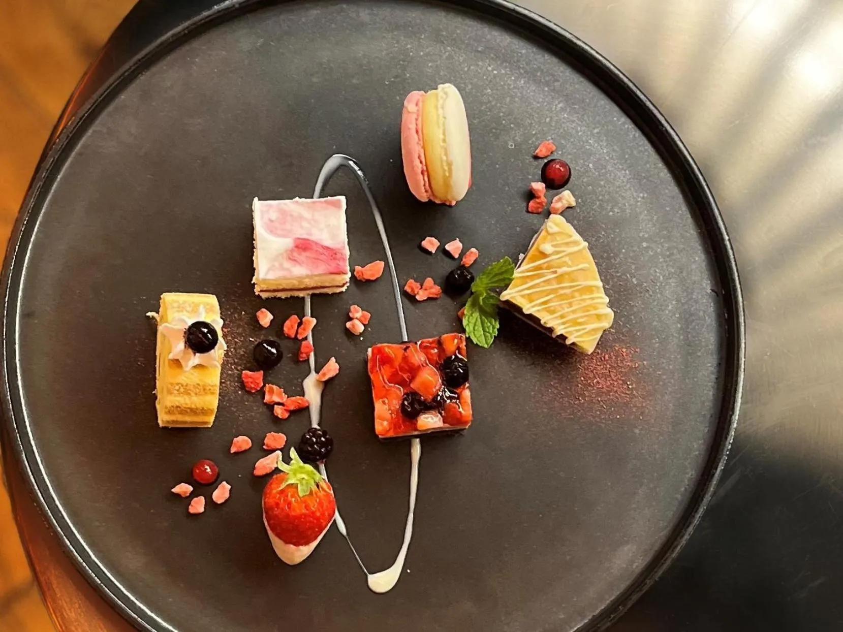 Lounge or bar in THE KNOT SAPPORO