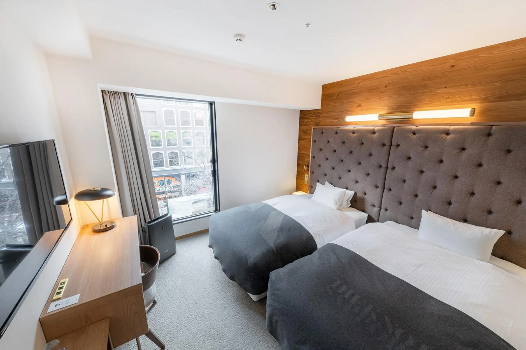 Photo of the whole room, Bed in THE KNOT SAPPORO