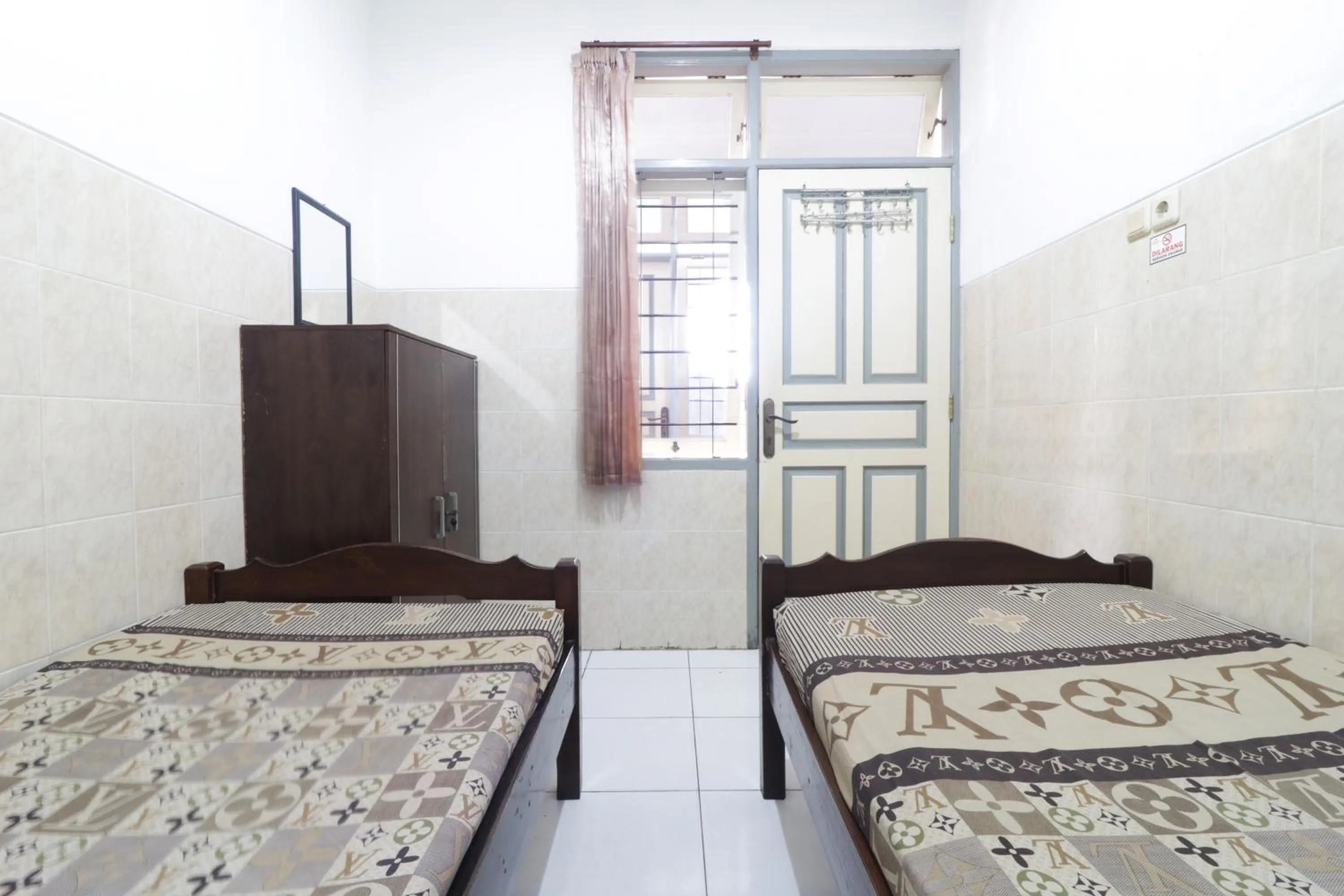 Bedroom, Bed in Hotel Omah Ampel Syariah