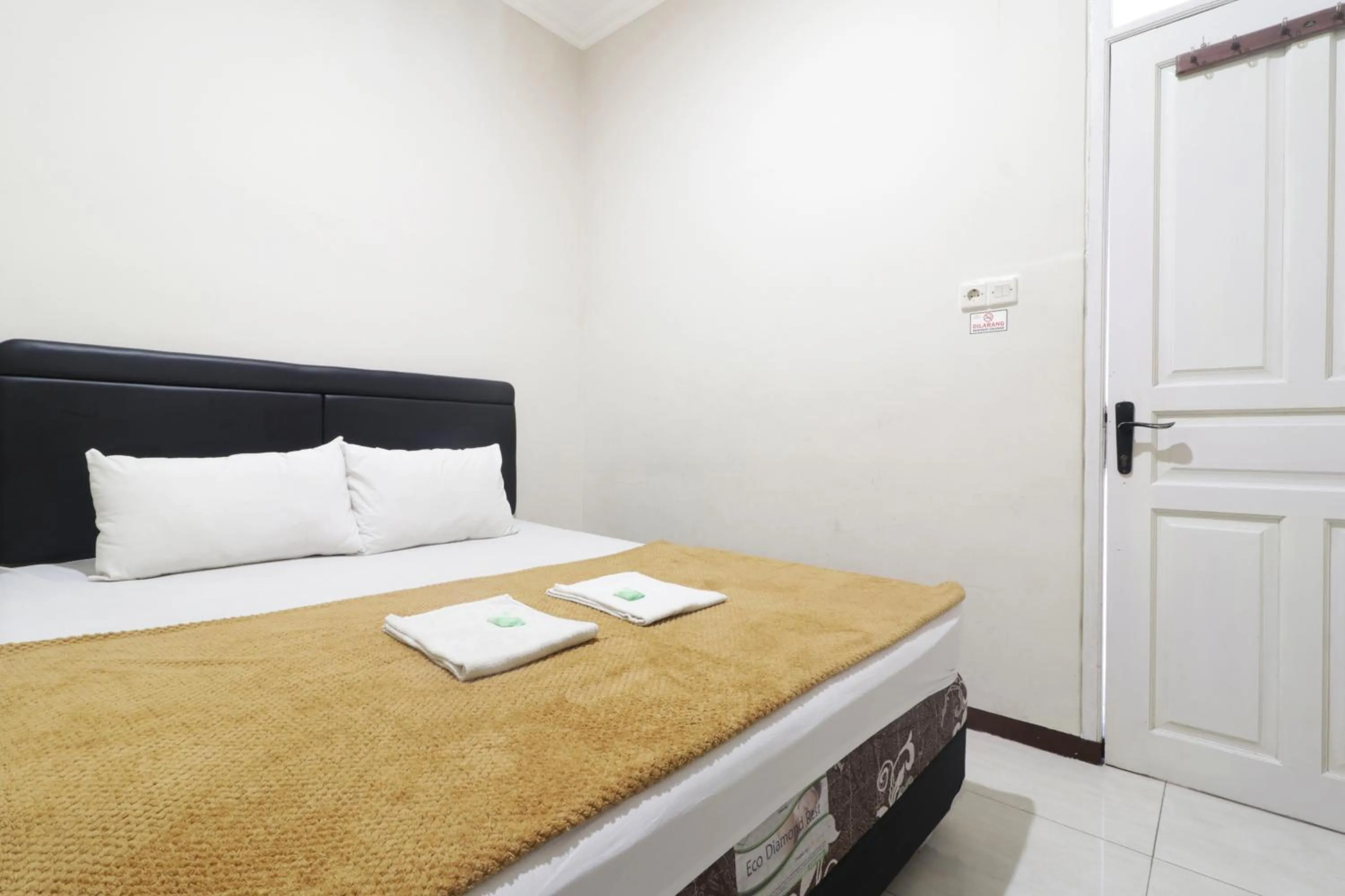 Bedroom, Bed in Hotel Omah Ampel Syariah