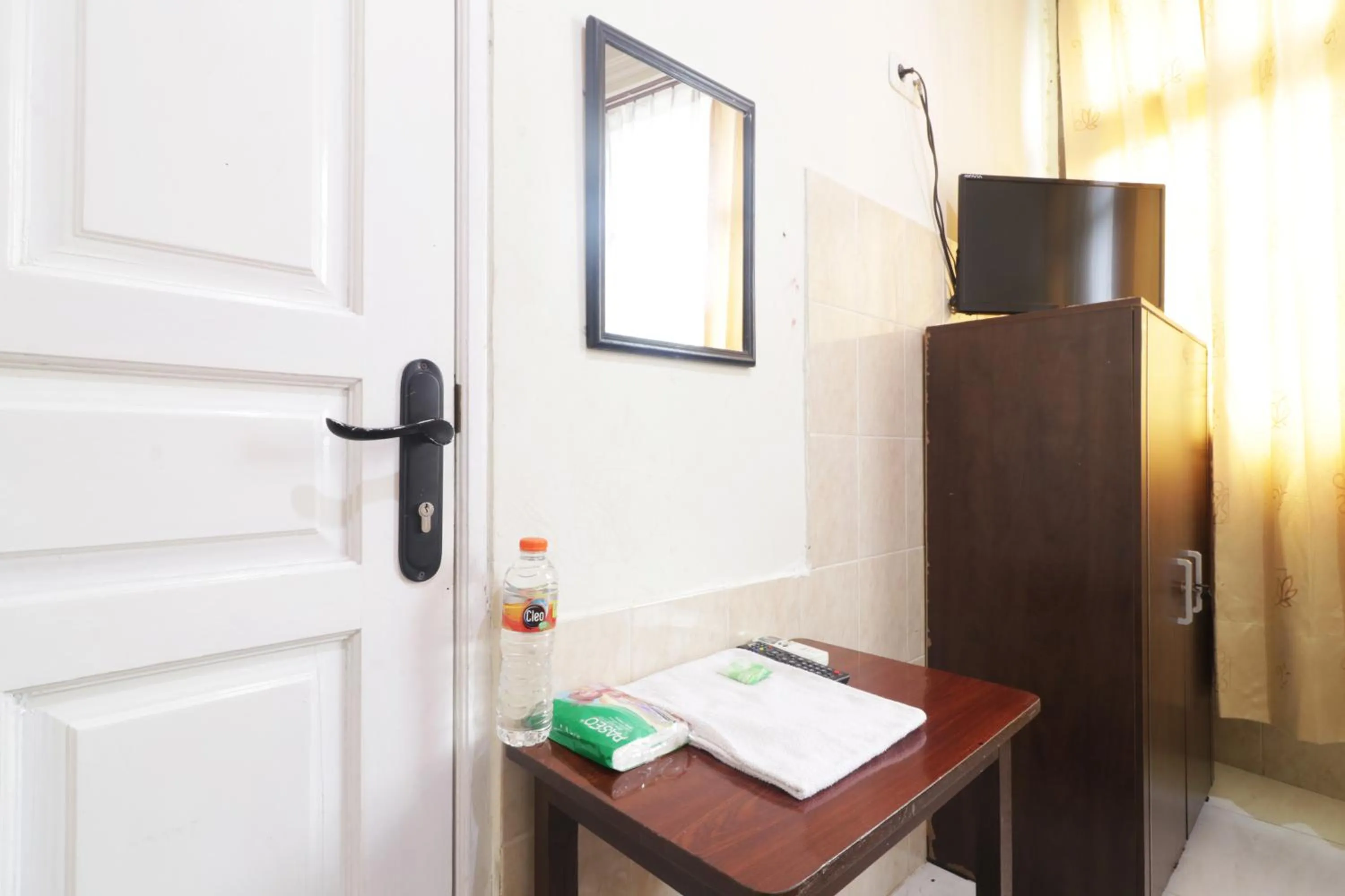 TV and multimedia in Hotel Omah Ampel Syariah