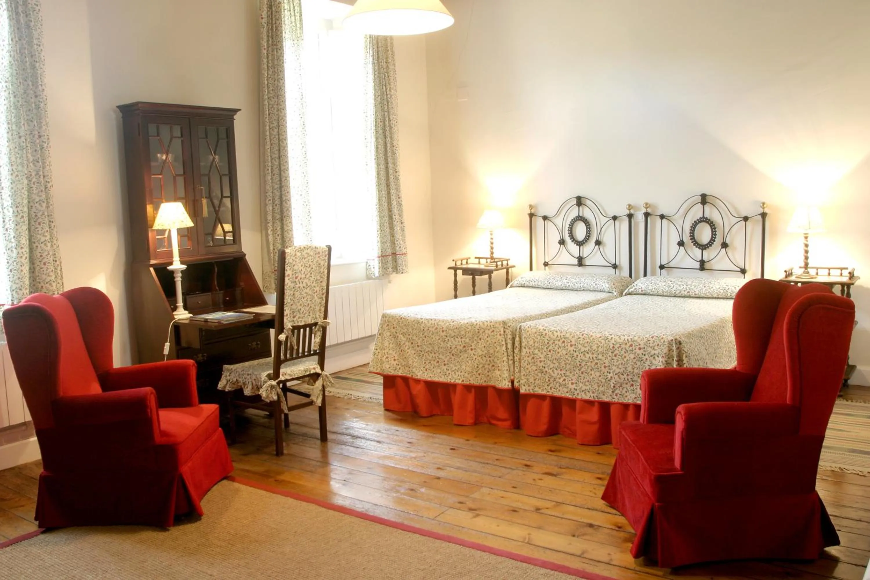 Photo of the whole room, Bed in Hotel Casona El Arral