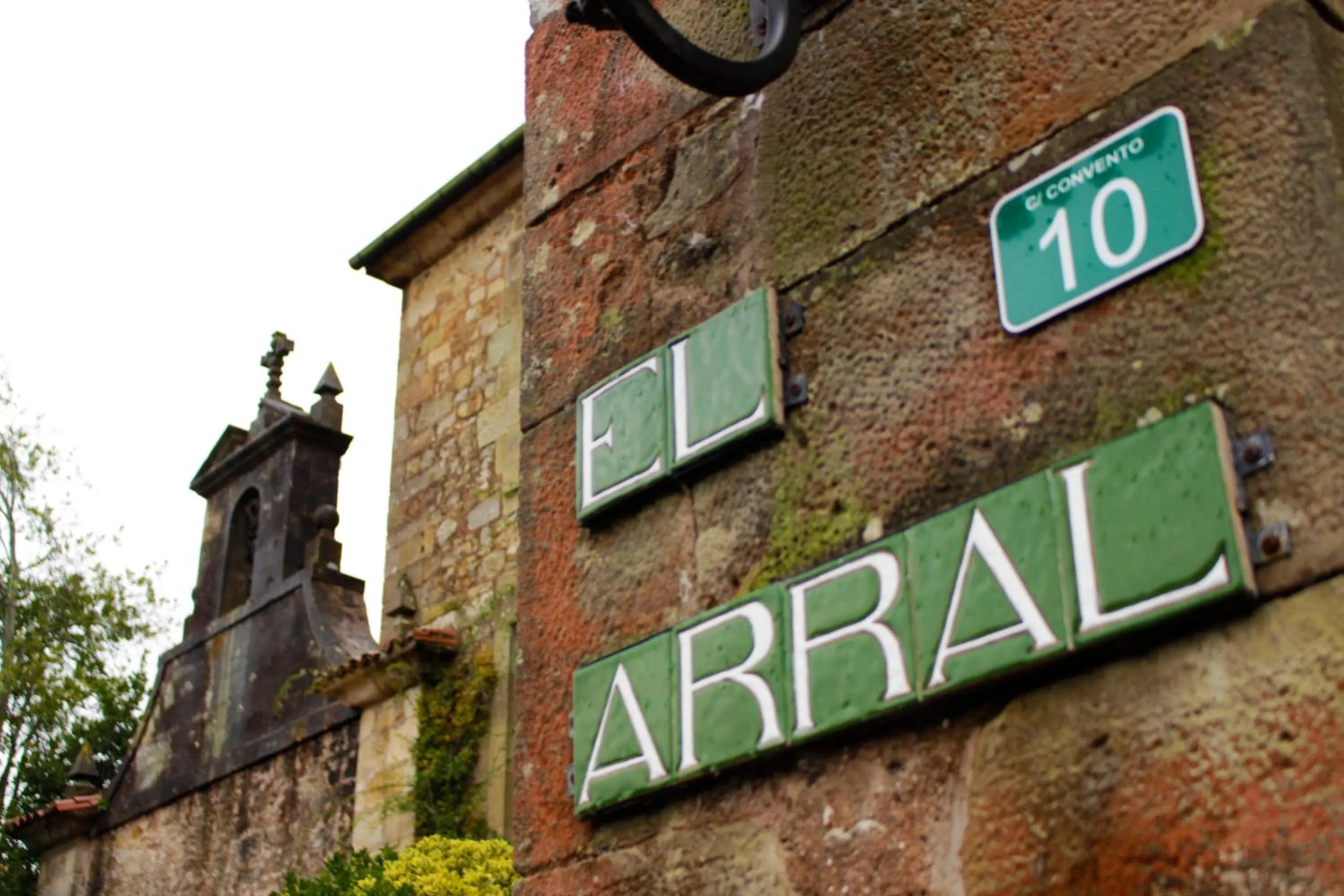 Facade/entrance in Hotel Casona El Arral