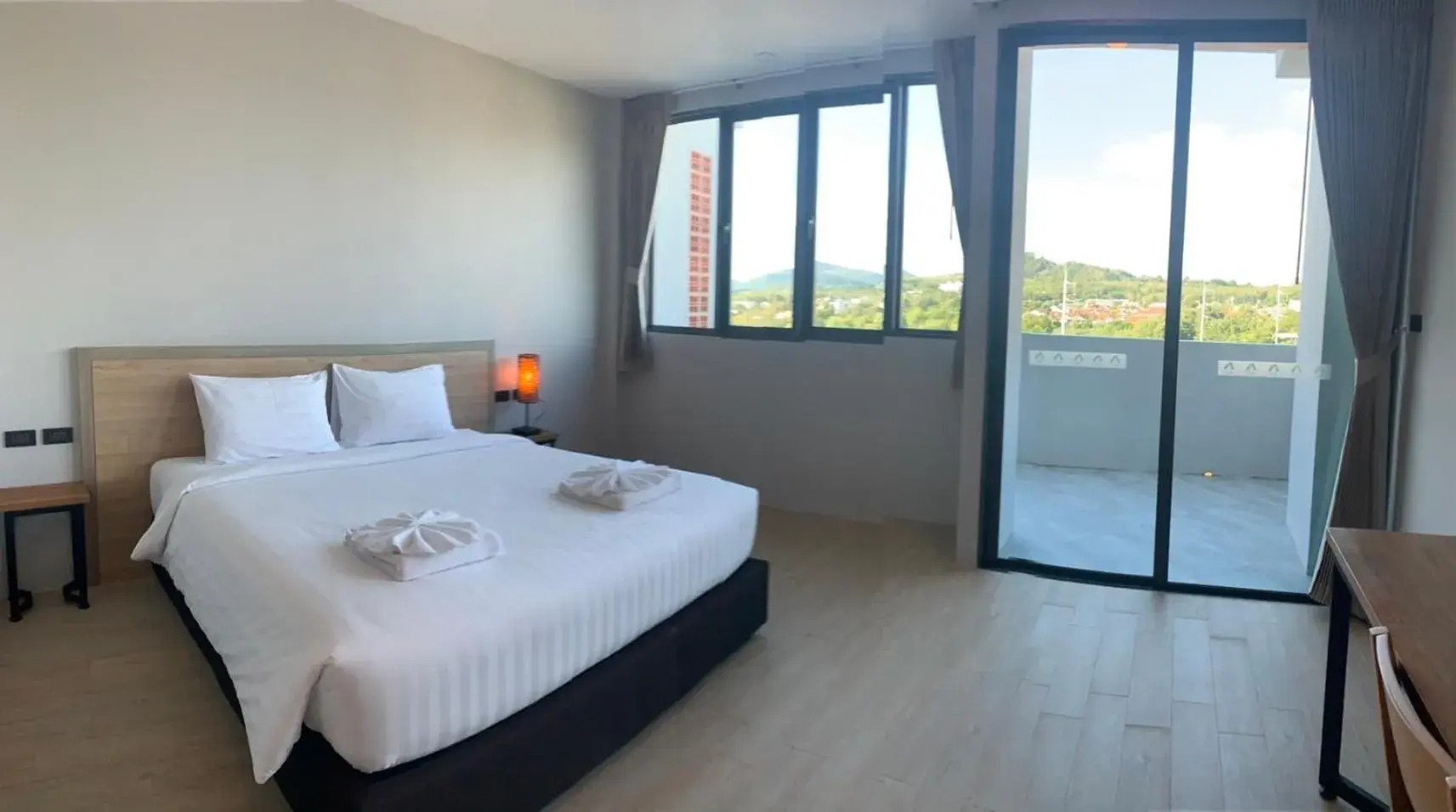 Deluxe Double Room with Balcony in Atom Phuket Hotel Deluxe Double Room with Balcony in Atom Phuket Hotel