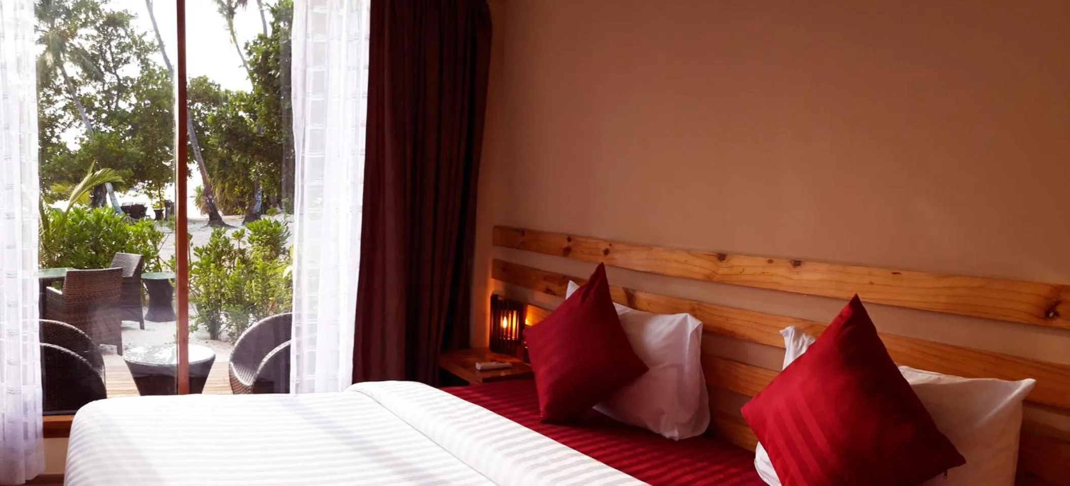 Bed in Endheri Sunset Dhangethi