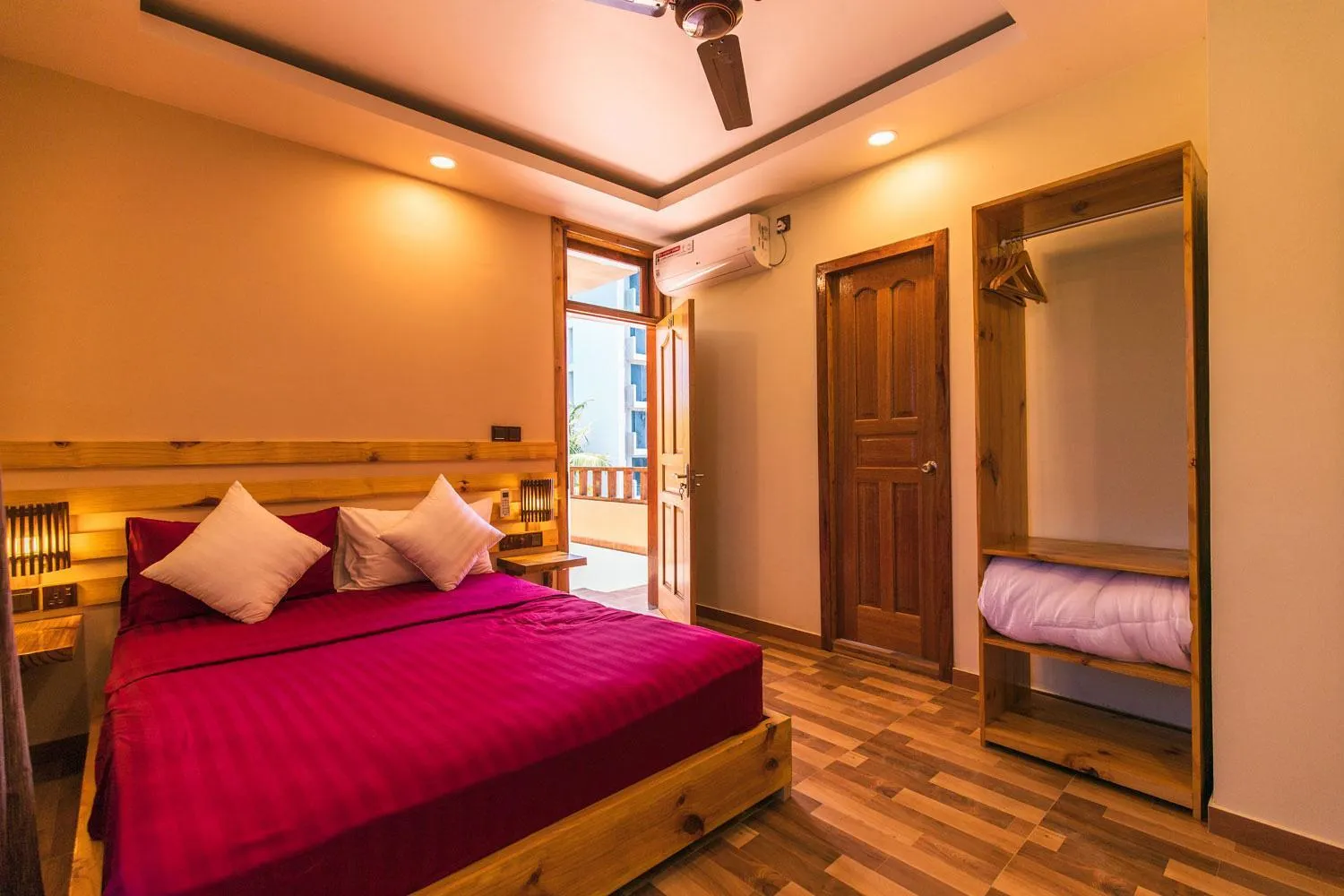 Bed in Endheri Sunset Dhangethi