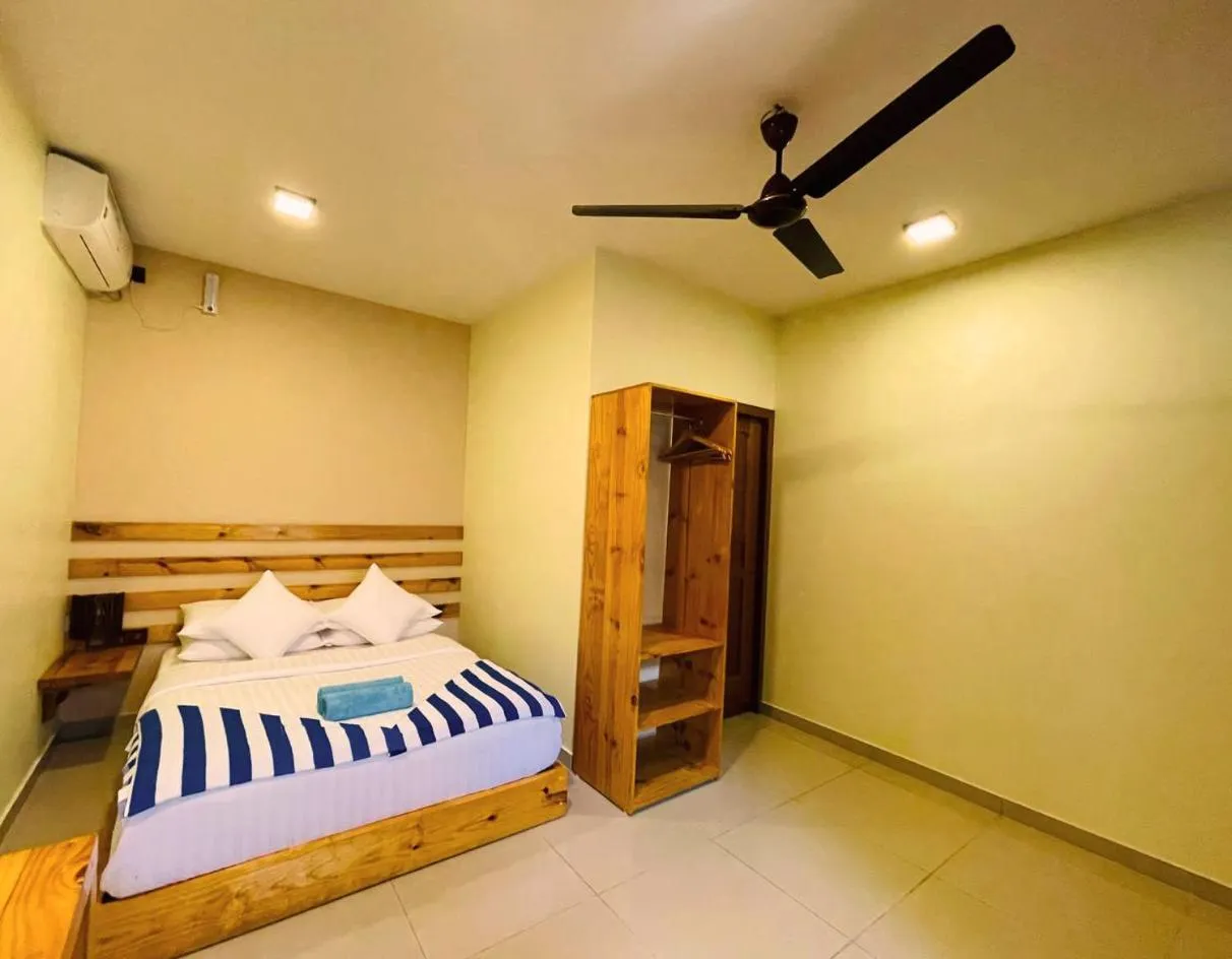 Bed in Endheri Sunset Dhangethi