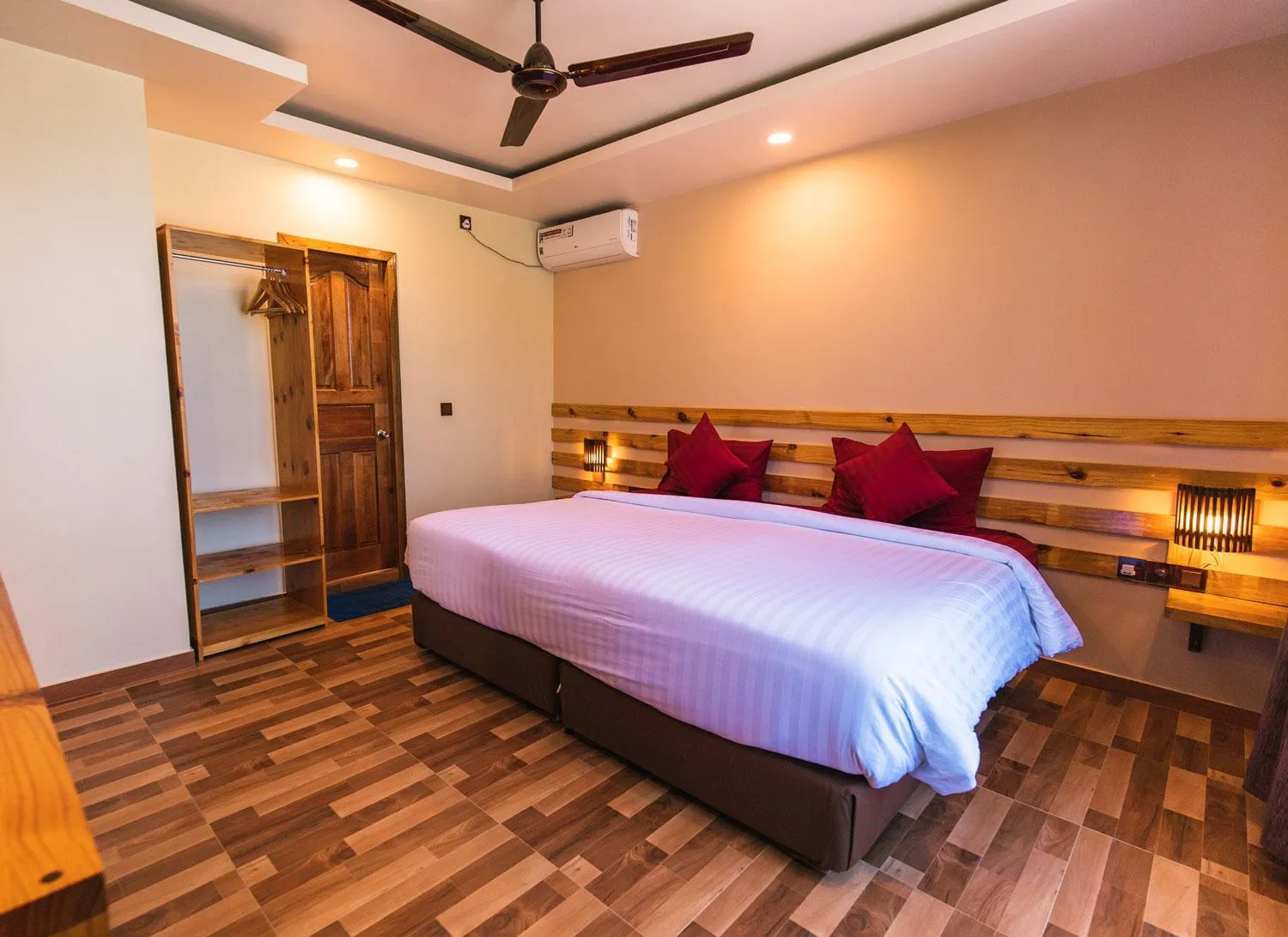 Bed in Endheri Sunset Dhangethi