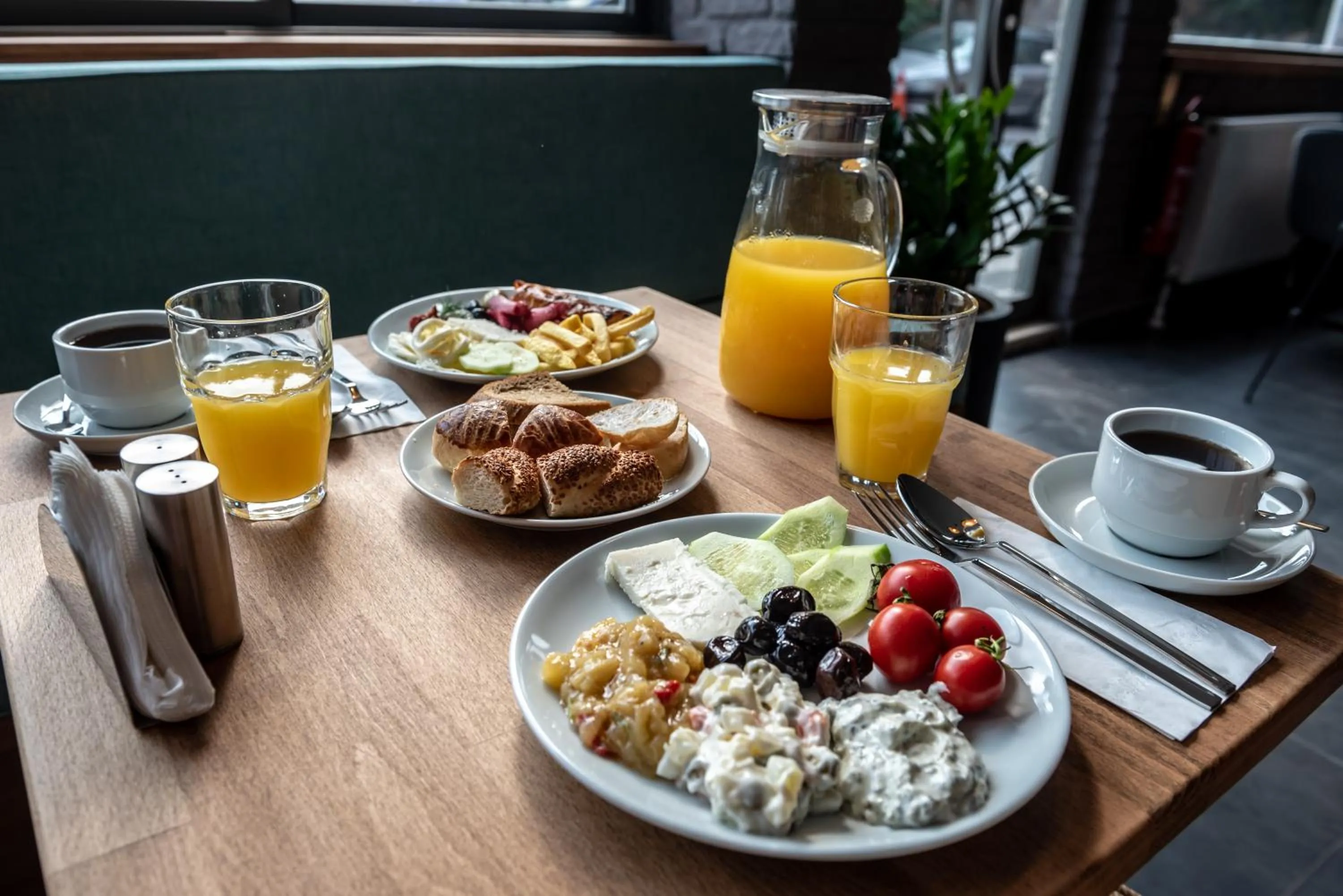 Food and drinks in Bram Hotel Istanbul