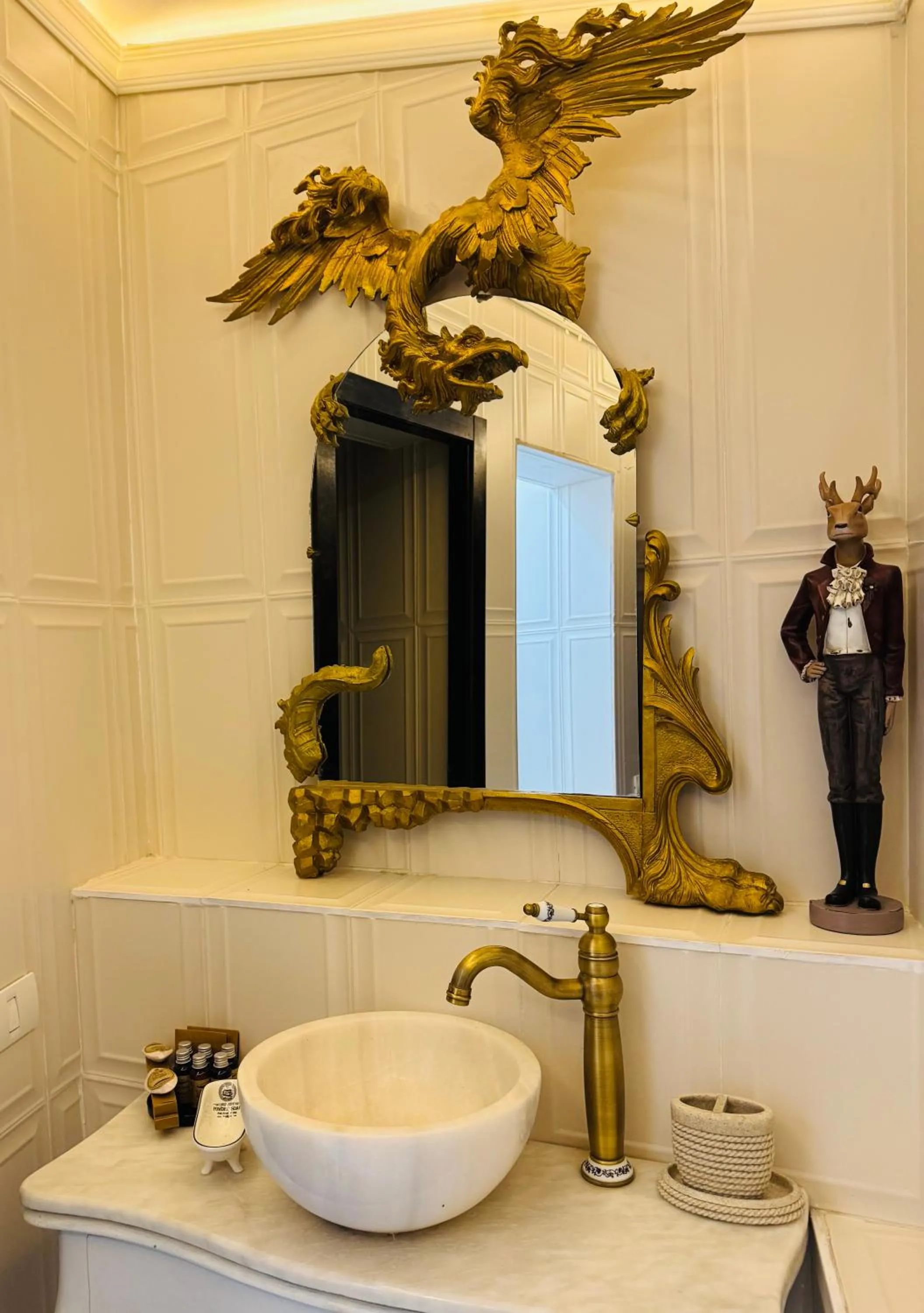 Shower in Conacul Coroanei Luxury Boutique Hotel