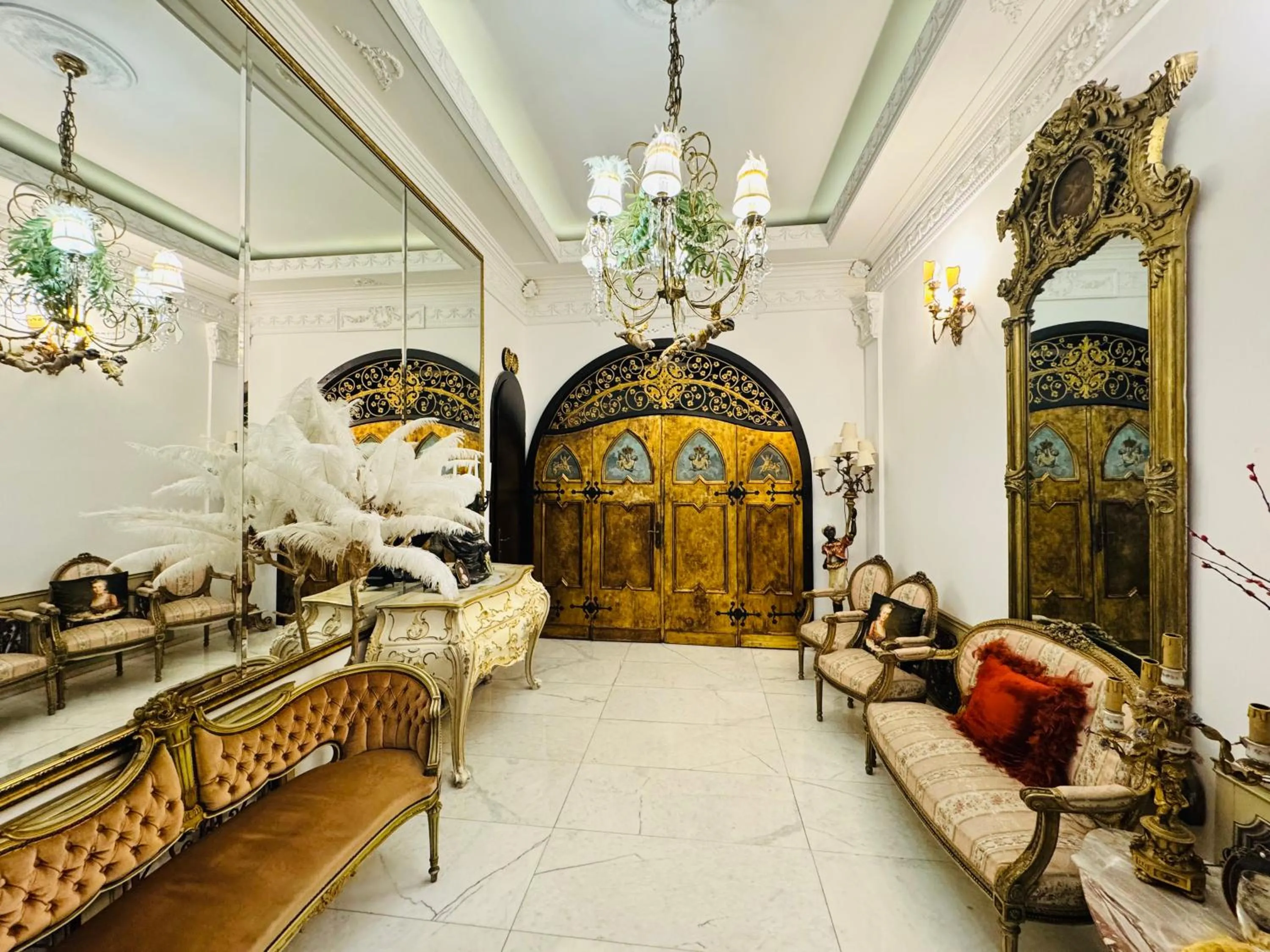 Lobby or reception in Conacul Coroanei Luxury Boutique Hotel