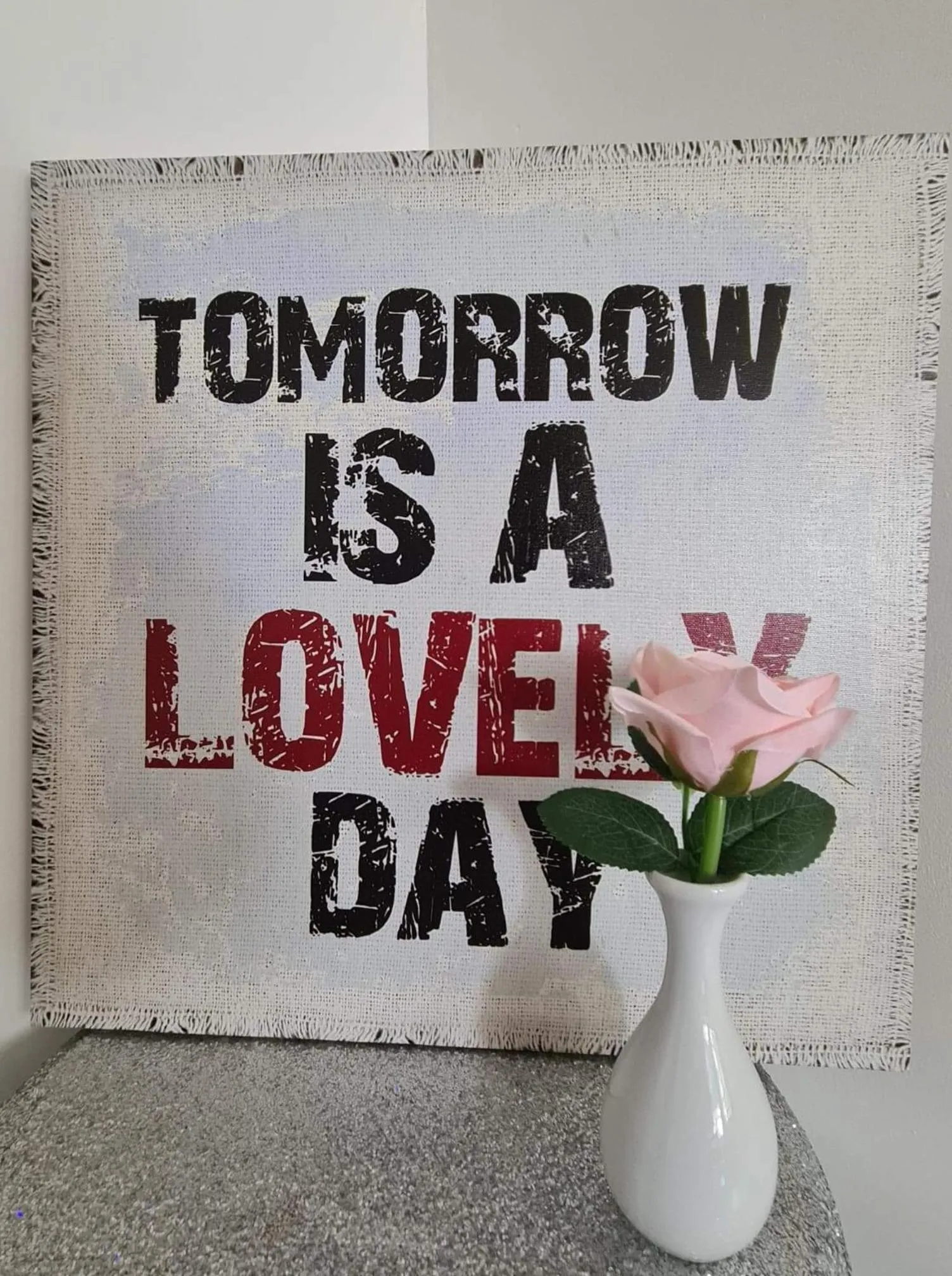 Communal lounge/ TV room in The Skegness Hotel