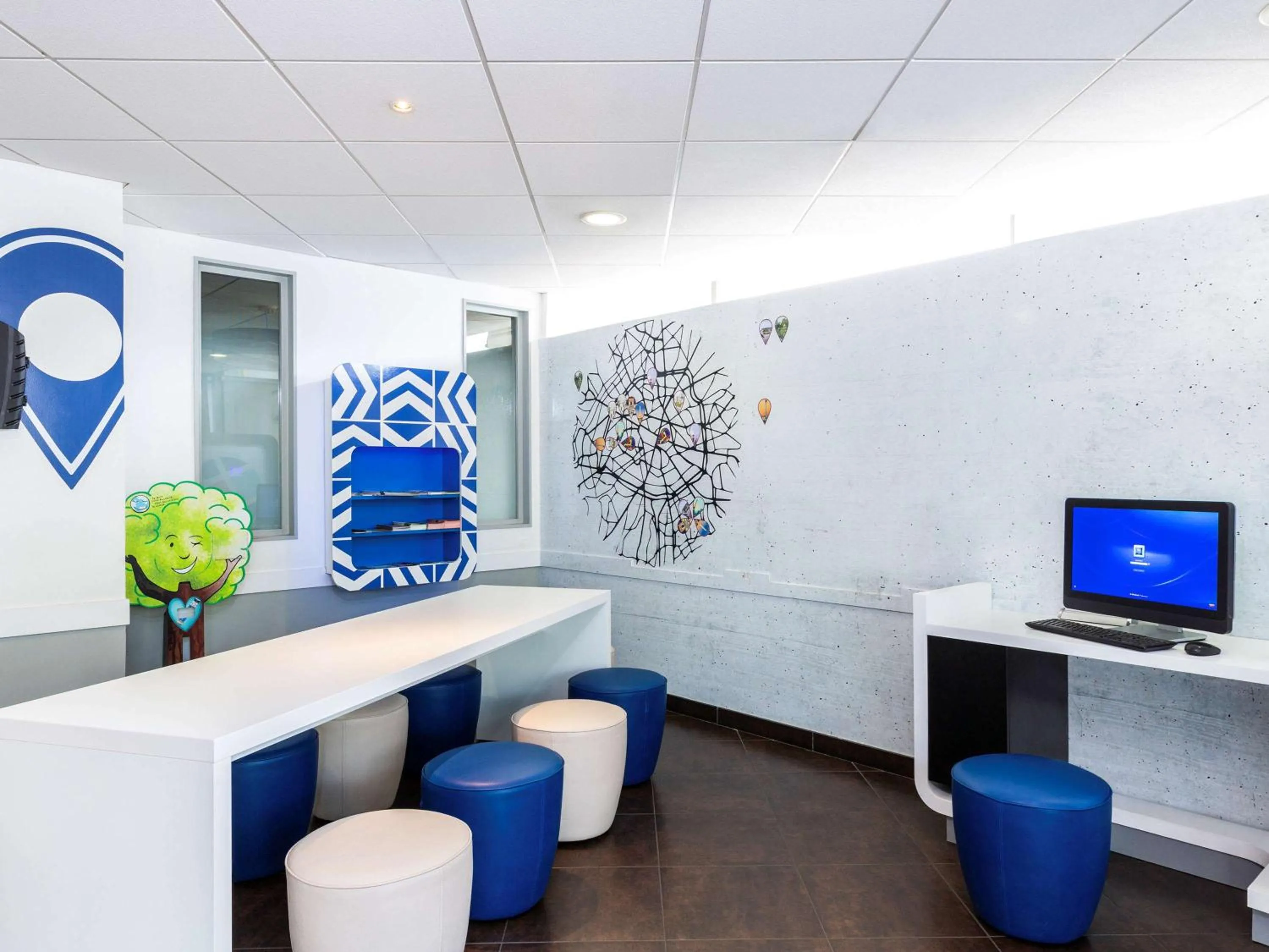 Property building in ibis budget Paris Porte de Vincennes