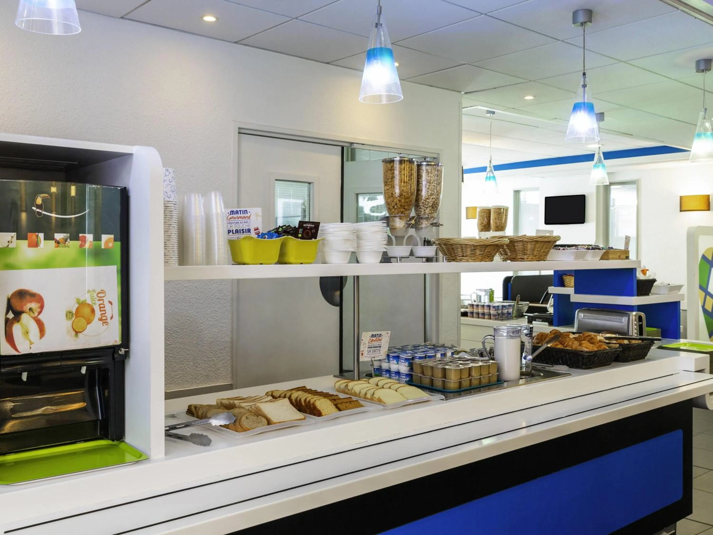 Breakfast in ibis budget Paris Porte de Vincennes