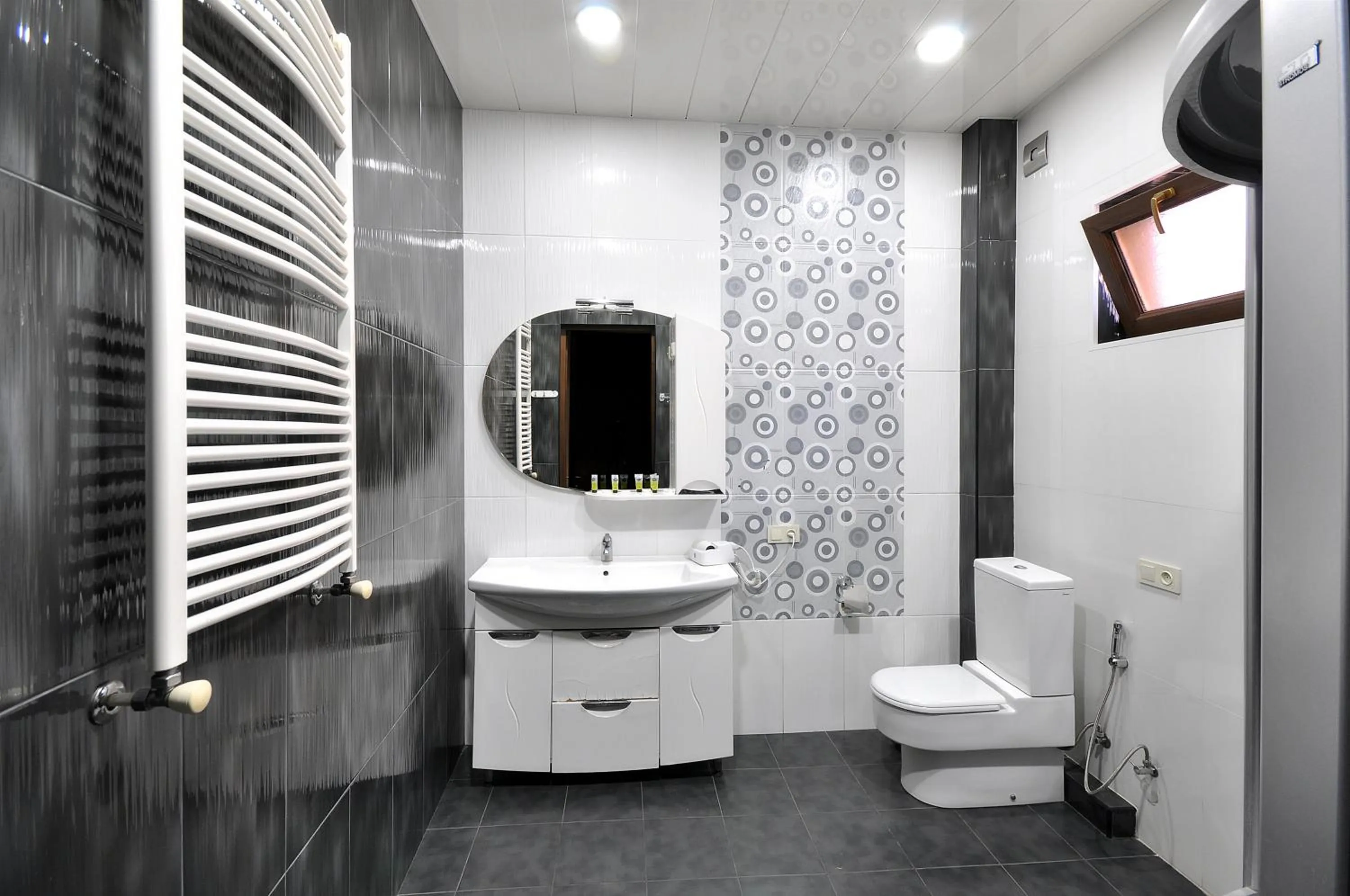 Bathroom in Hotel Majestic