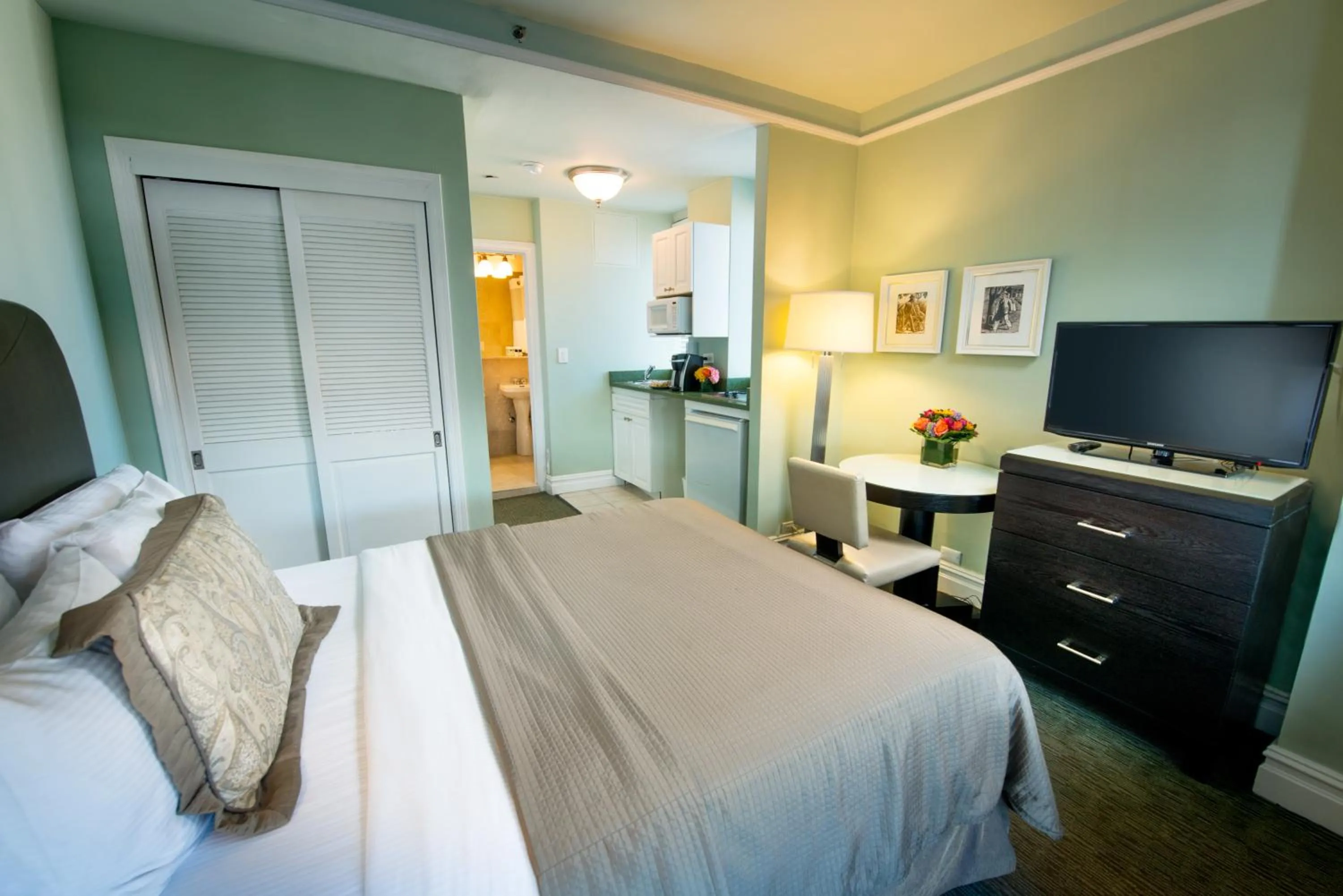 Bedroom, Bed in Hotel Beacon